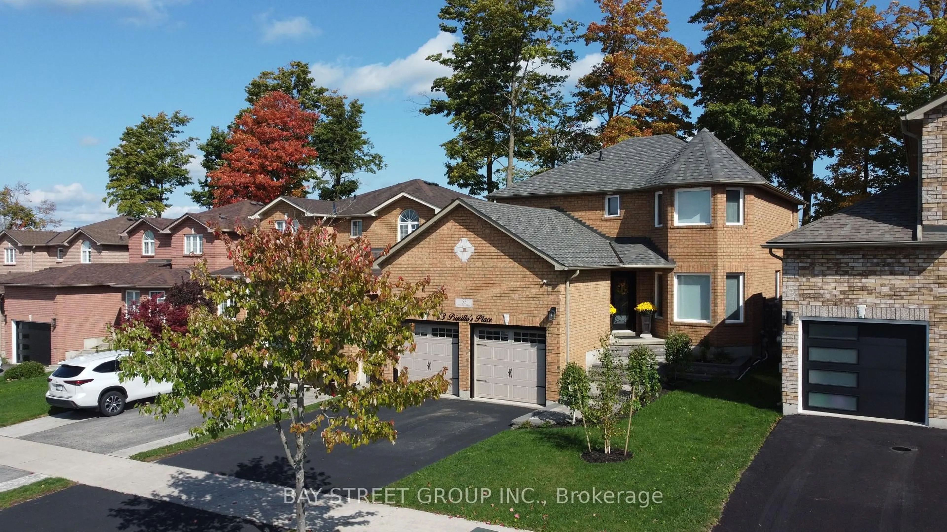 Home with brick exterior material, street for 53 Priscilla's Pl, Barrie Ontario L4N 5X6