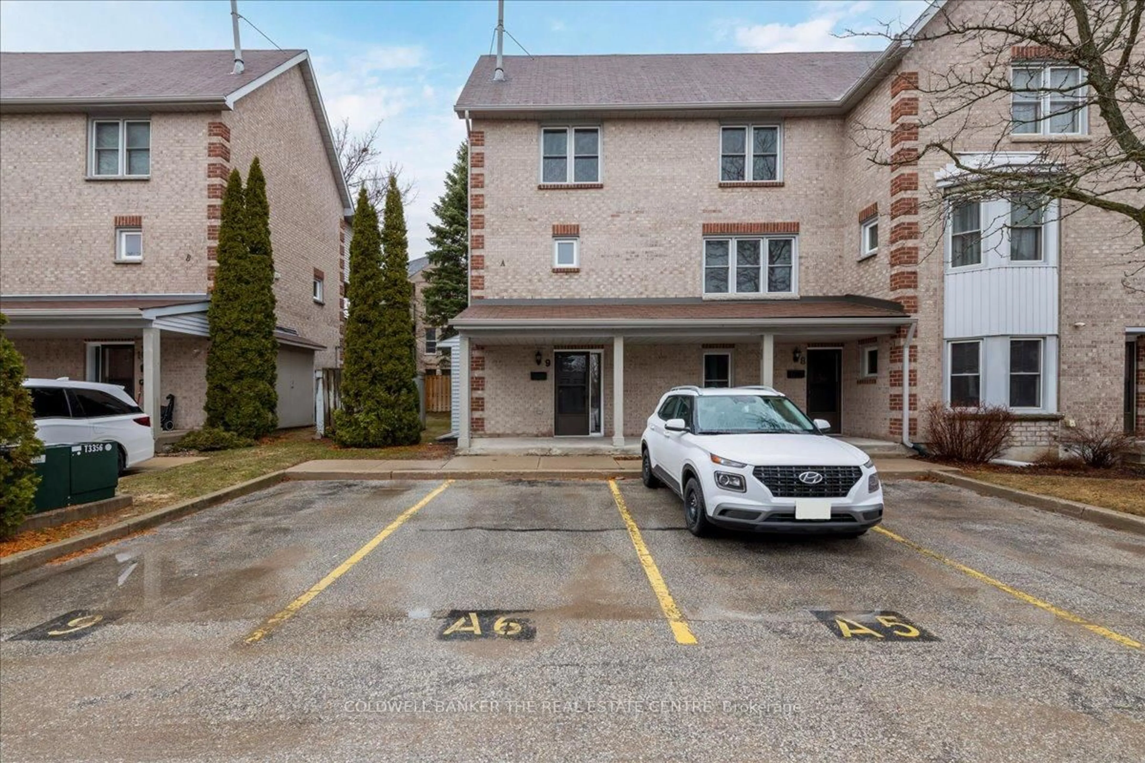 Parking for 119 D'ambrosio Dr #9, Barrie Ontario L4N 7N7