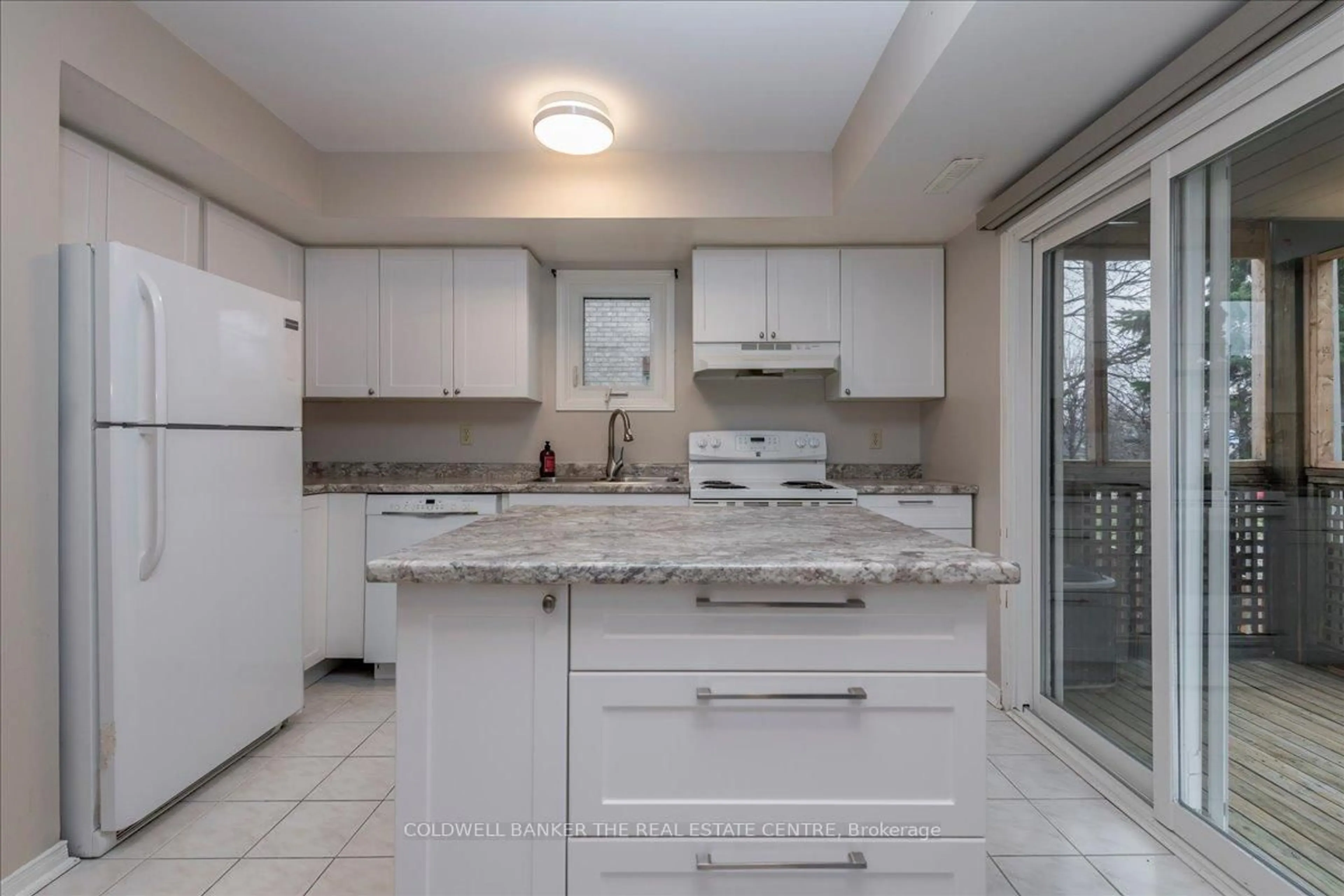 Standard kitchen, ceramic/tile floor for 119 D'ambrosio Dr #9, Barrie Ontario L4N 7N7