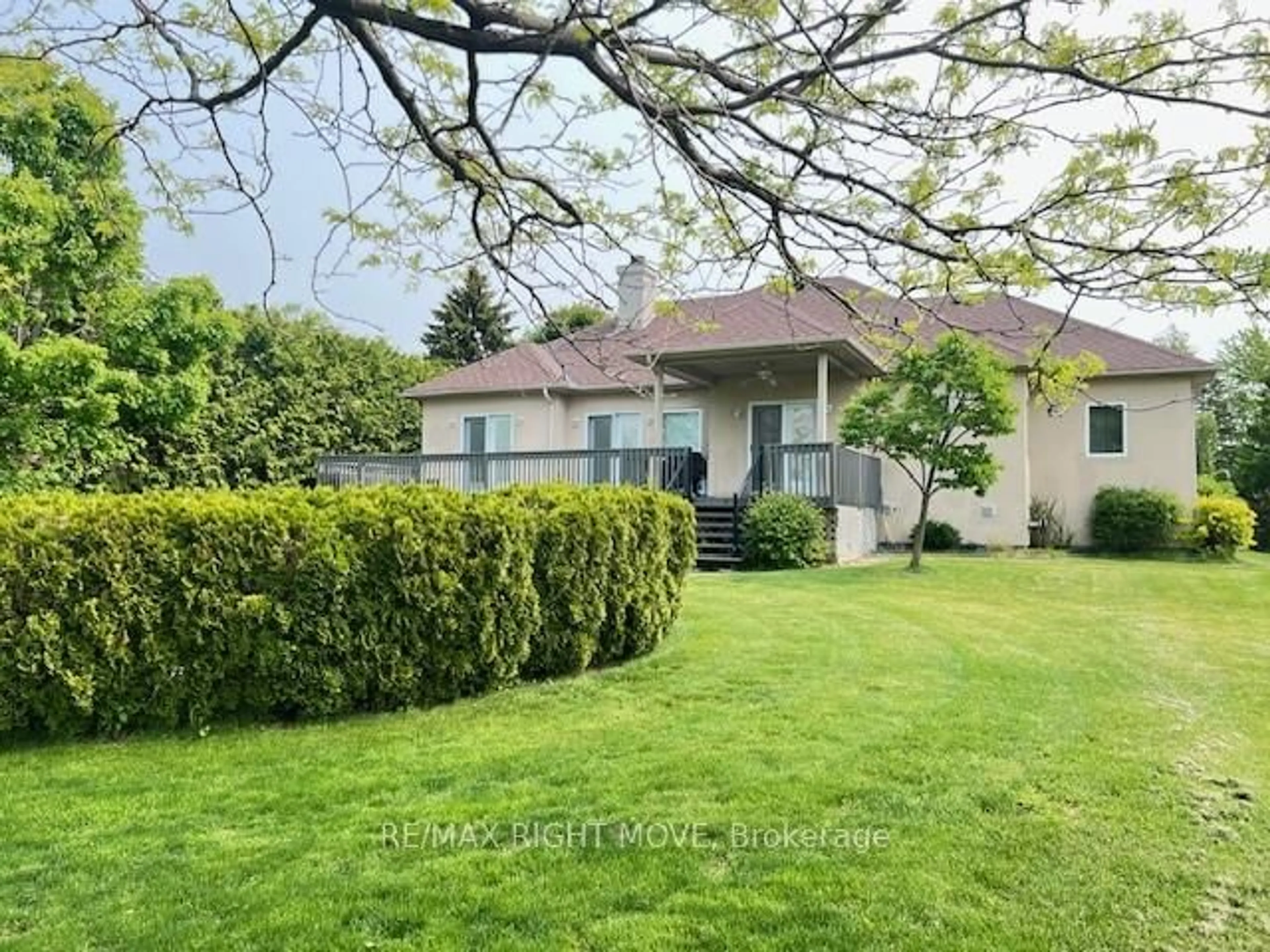 A pic from outside/outdoor area/front of a property/back of a property/a pic from drone, unknown for 14 Sandlewood Tr, Ramara Ontario L0K 1B0