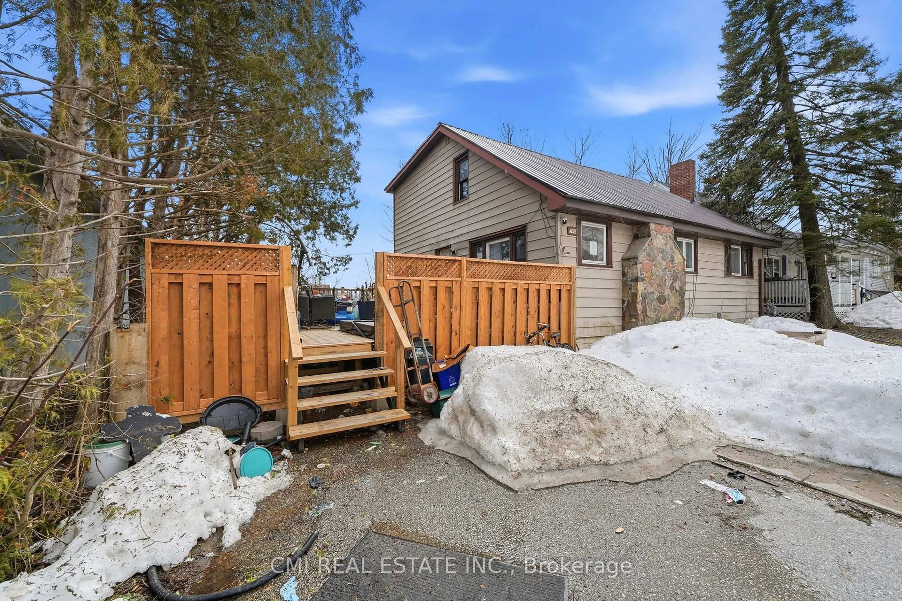 Unknown for 345 LINWOOD Ave, Orillia Ontario L3V 2W8