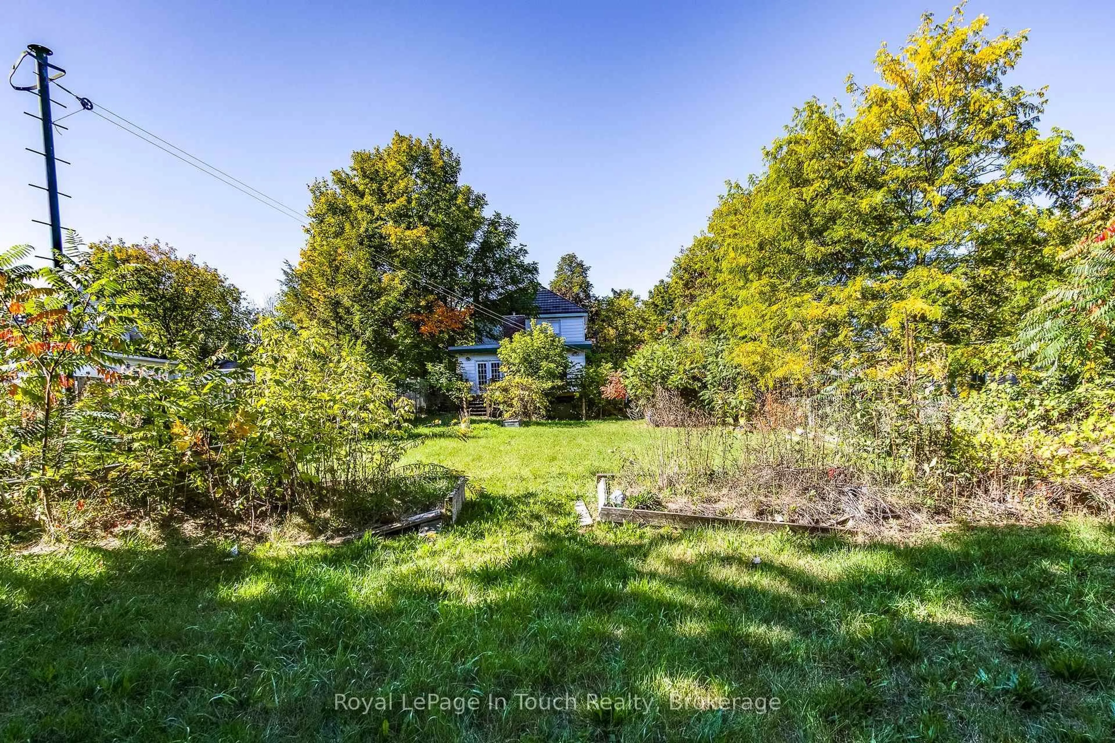 Unknown for 63 Fifth St, Midland Ontario L4R 3V4