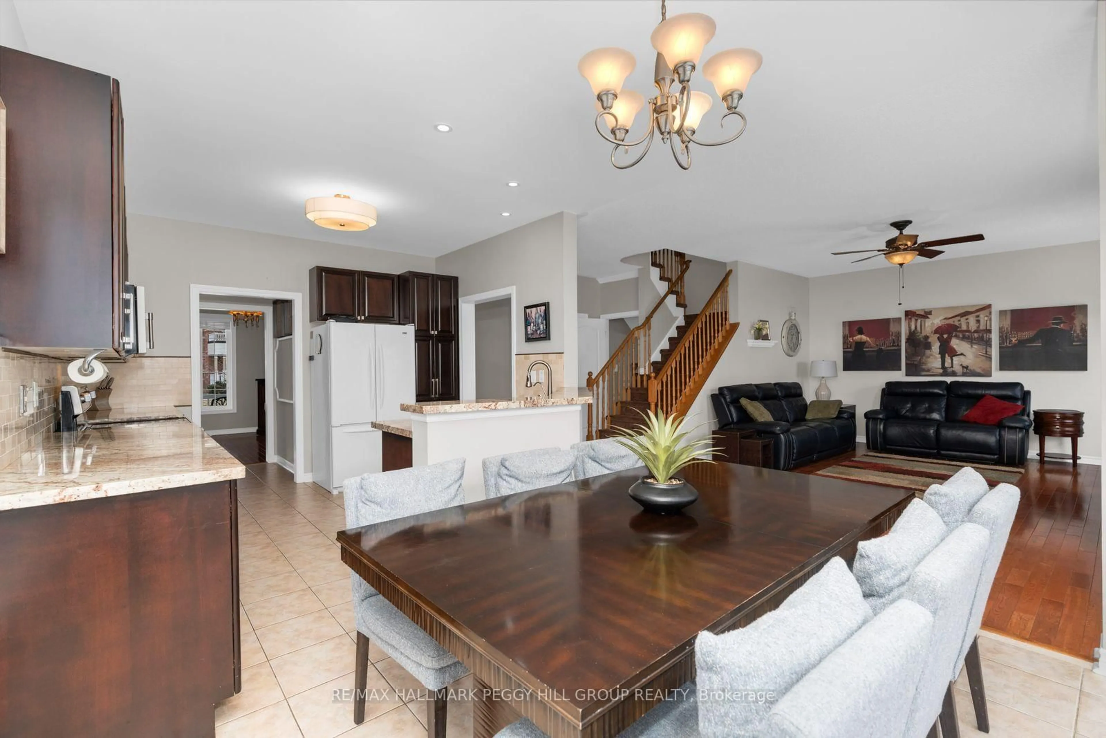 Open concept kitchen, ceramic/tile floor for 20 The Queensway, Barrie Ontario L4M 7H6