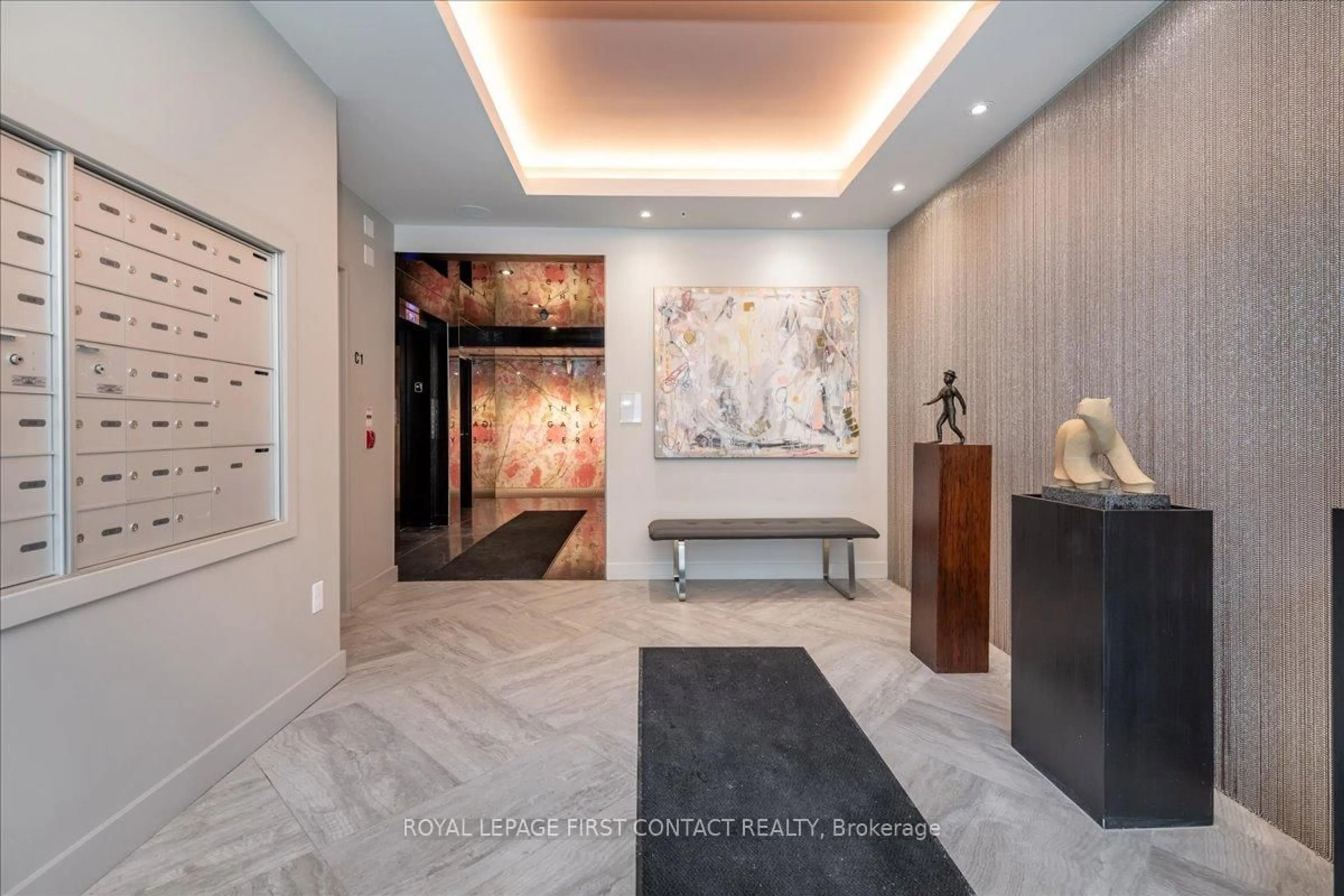 Indoor foyer for 300 Essa Rd #407, Barrie Ontario L9J 0B9