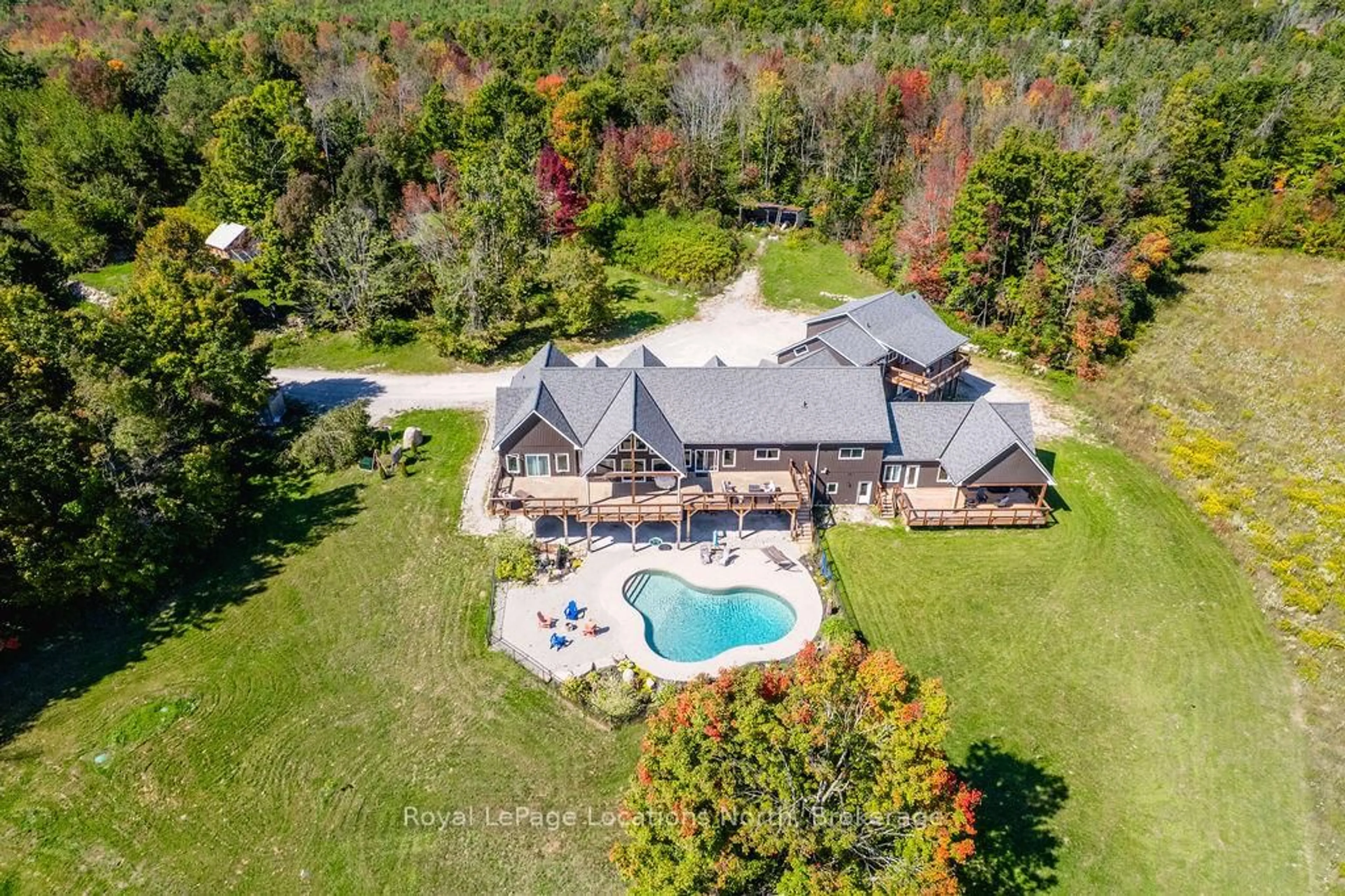 A pic from outside/outdoor area/front of a property/back of a property/a pic from drone, water/lake/river/ocean view for 5385 8 Line, Oro-Medonte Ontario L0K 1N0