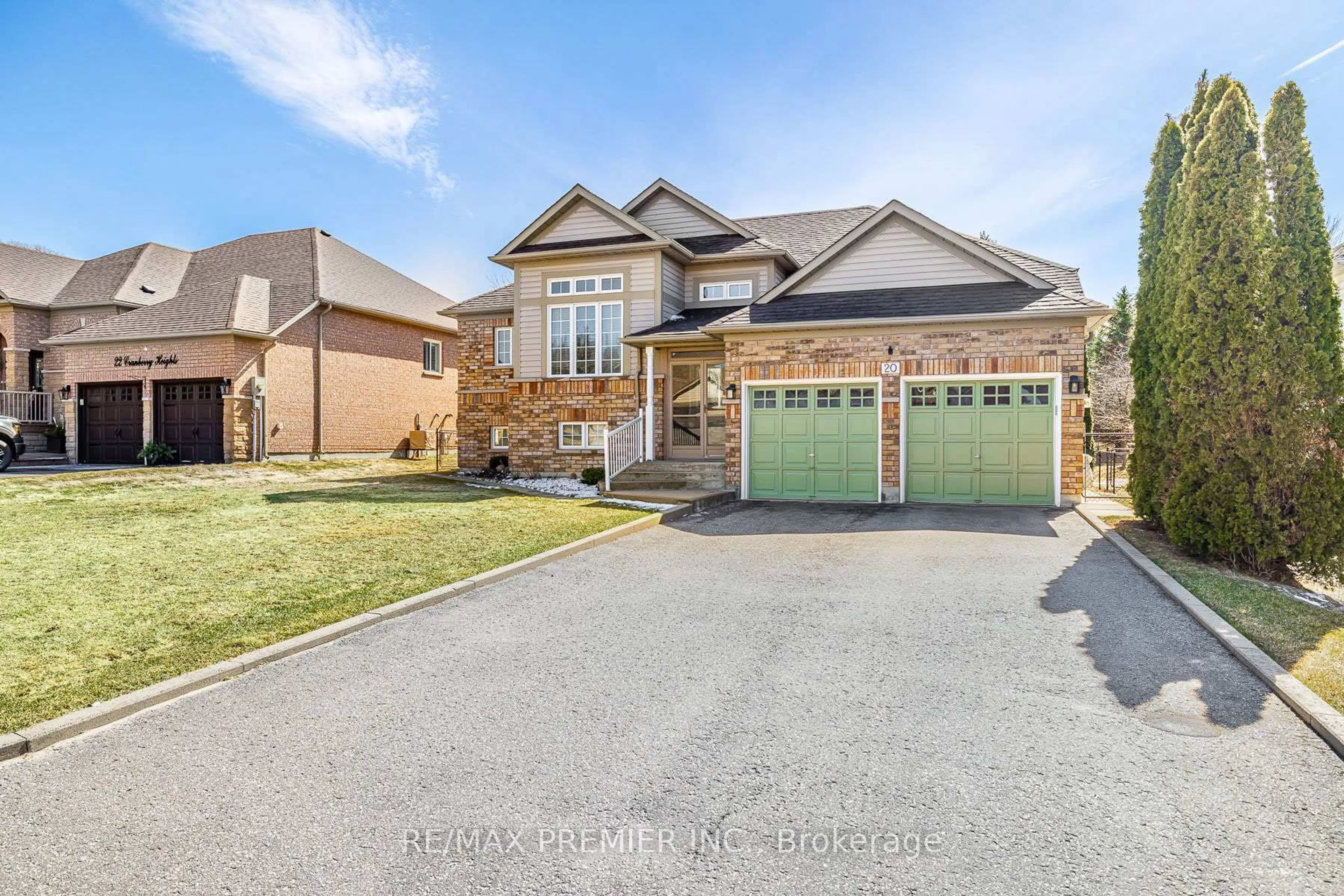 Home with brick exterior material, street for 20 Cranberry Hts, Wasaga Beach Ontario L9Z 1M9