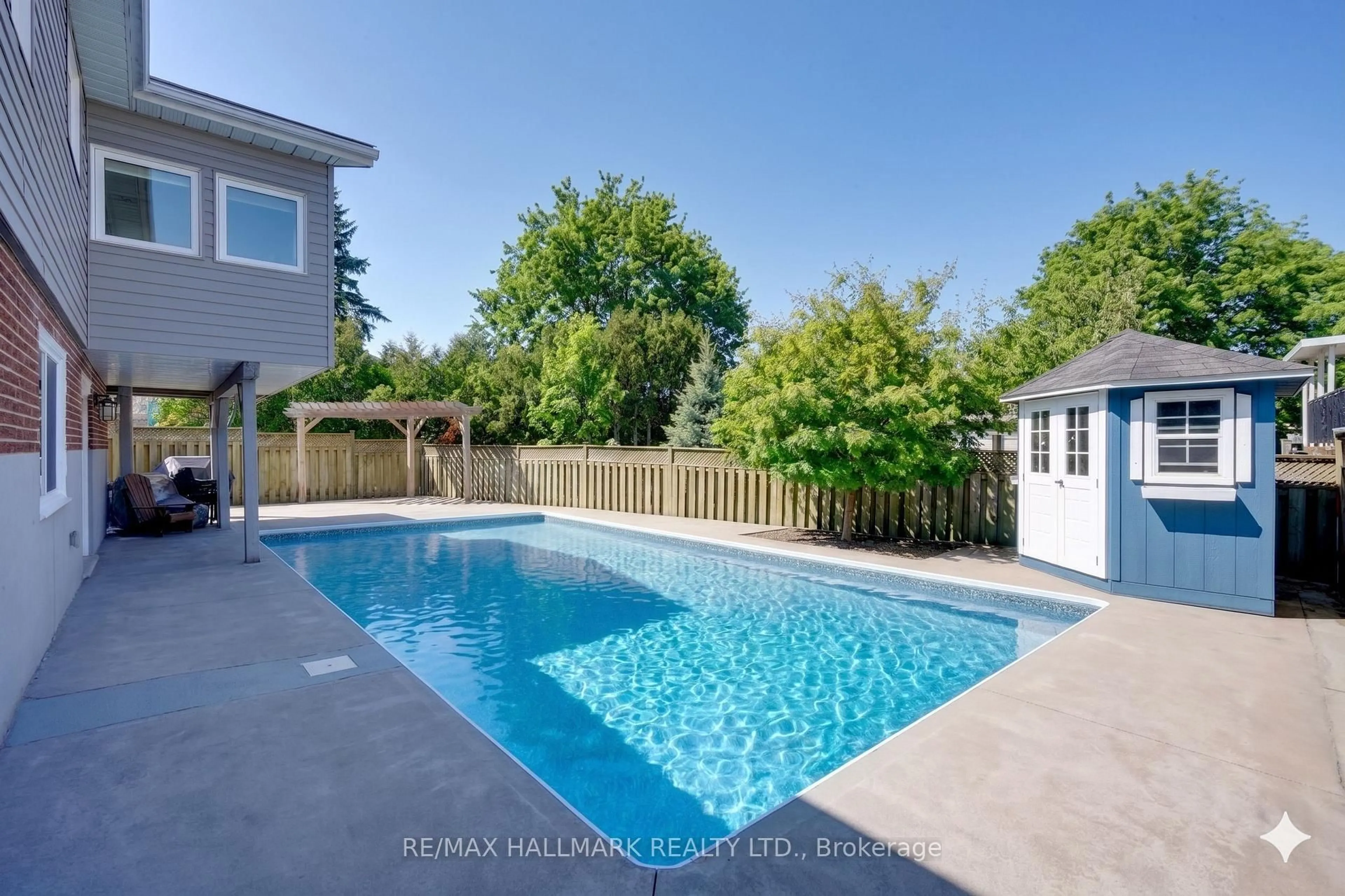Pool for 28 Jane Cres, Barrie Ontario L4N 3T8