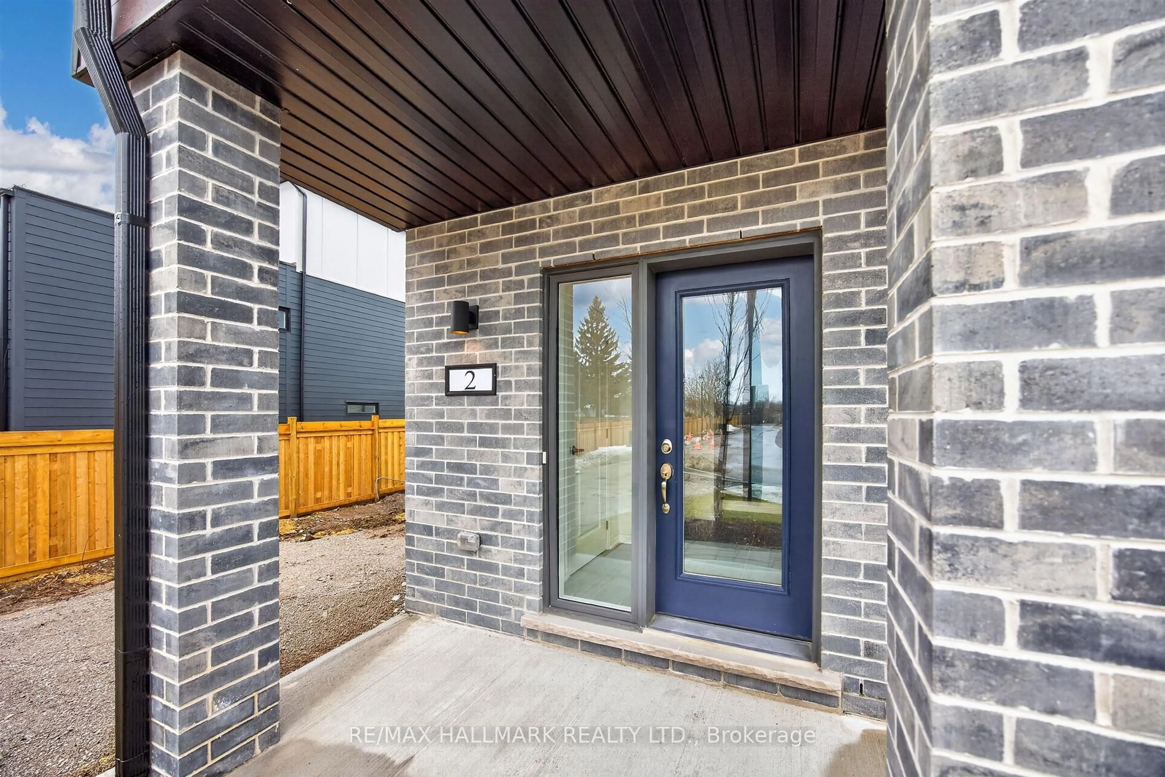 Unknown for 2 Wyn Wood Lane, Orillia Ontario L3V 8P6