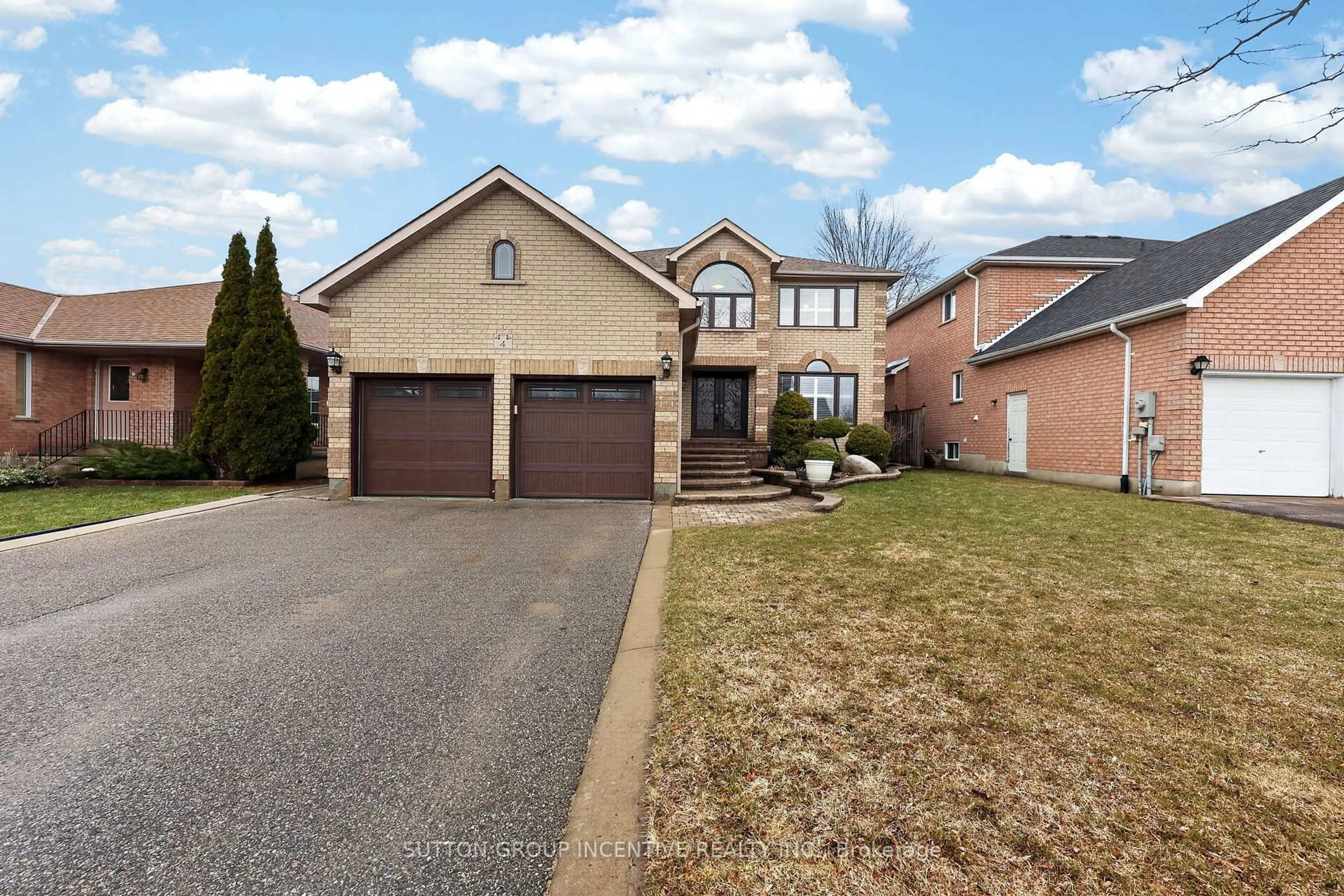Home with brick exterior material, street for 4 Chantal St, Barrie Ontario L4N 9S4