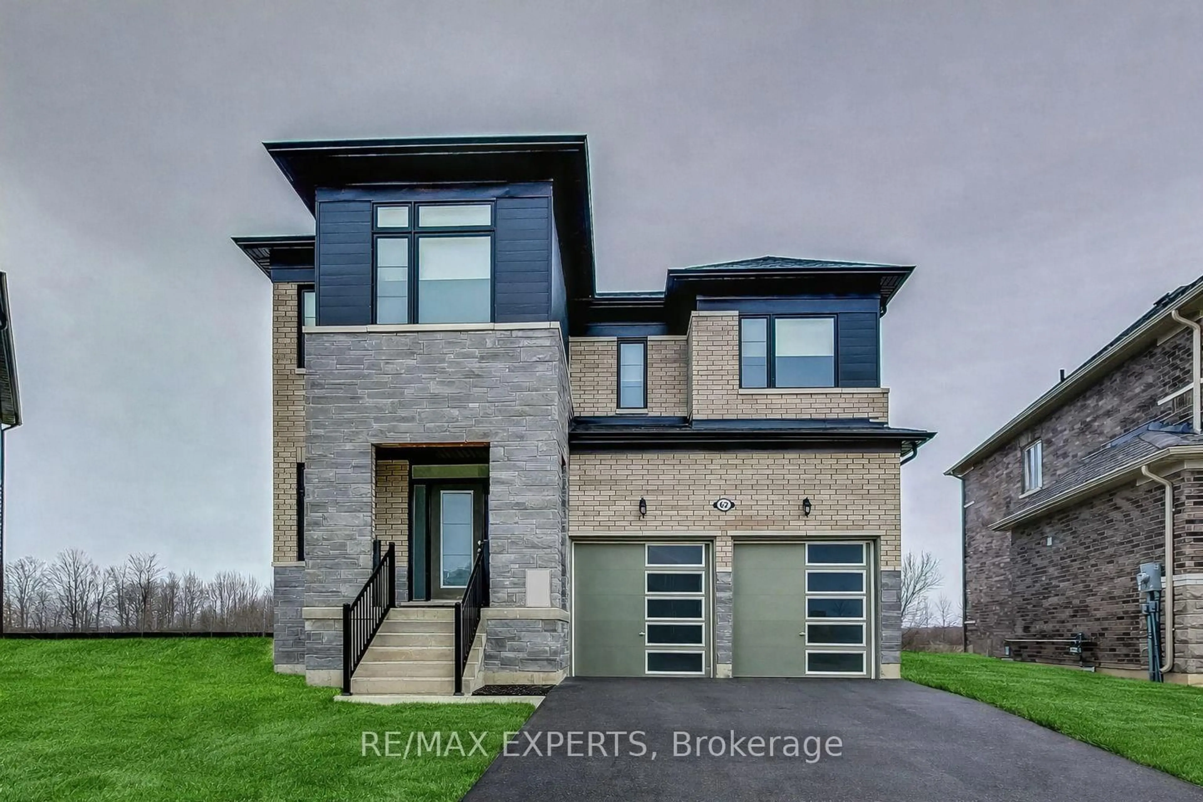 Home with brick exterior material, street for 62 Season Cres, Wasaga Beach Ontario L9Z 0M5