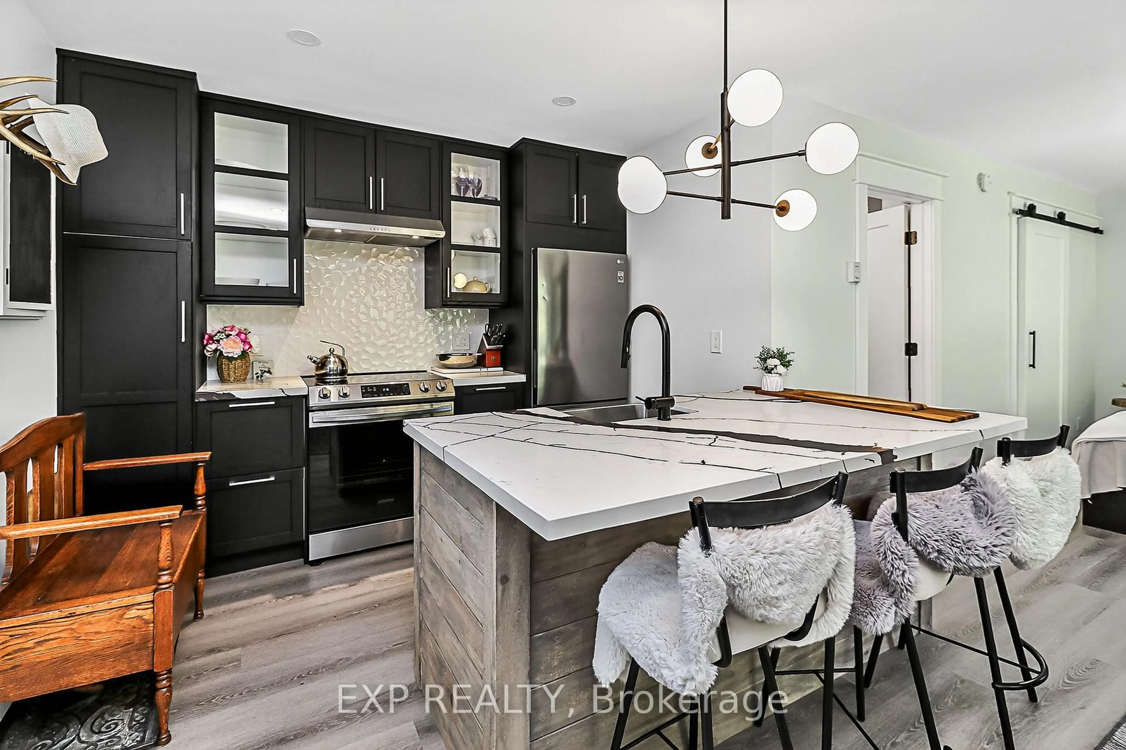 Contemporary kitchen, ceramic/tile floor for 15 Dawson Dr #3, Collingwood Ontario L9Y 5B4