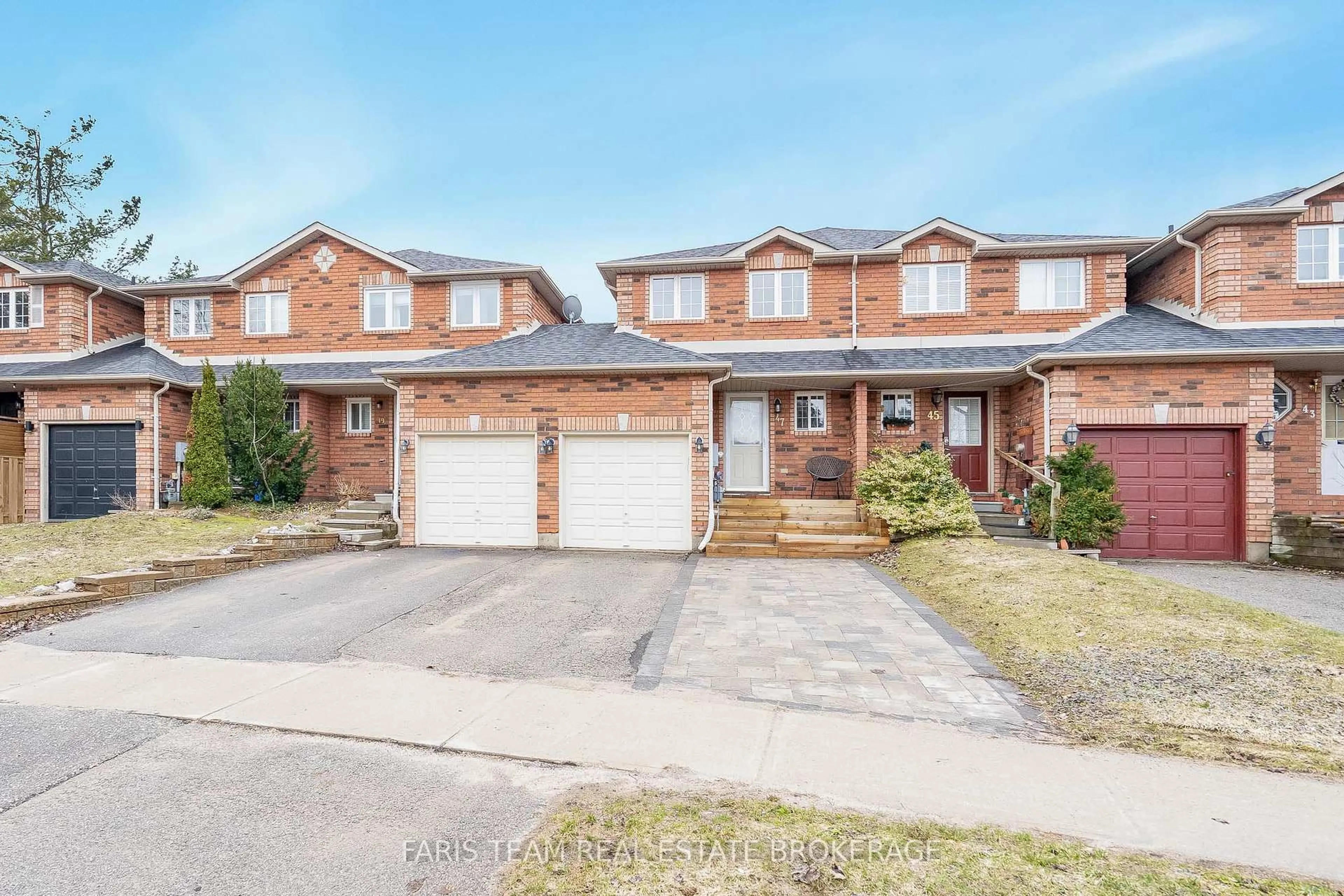 Home with brick exterior material, street for 47 Bibby Crt, Barrie Ontario L4N 8T4