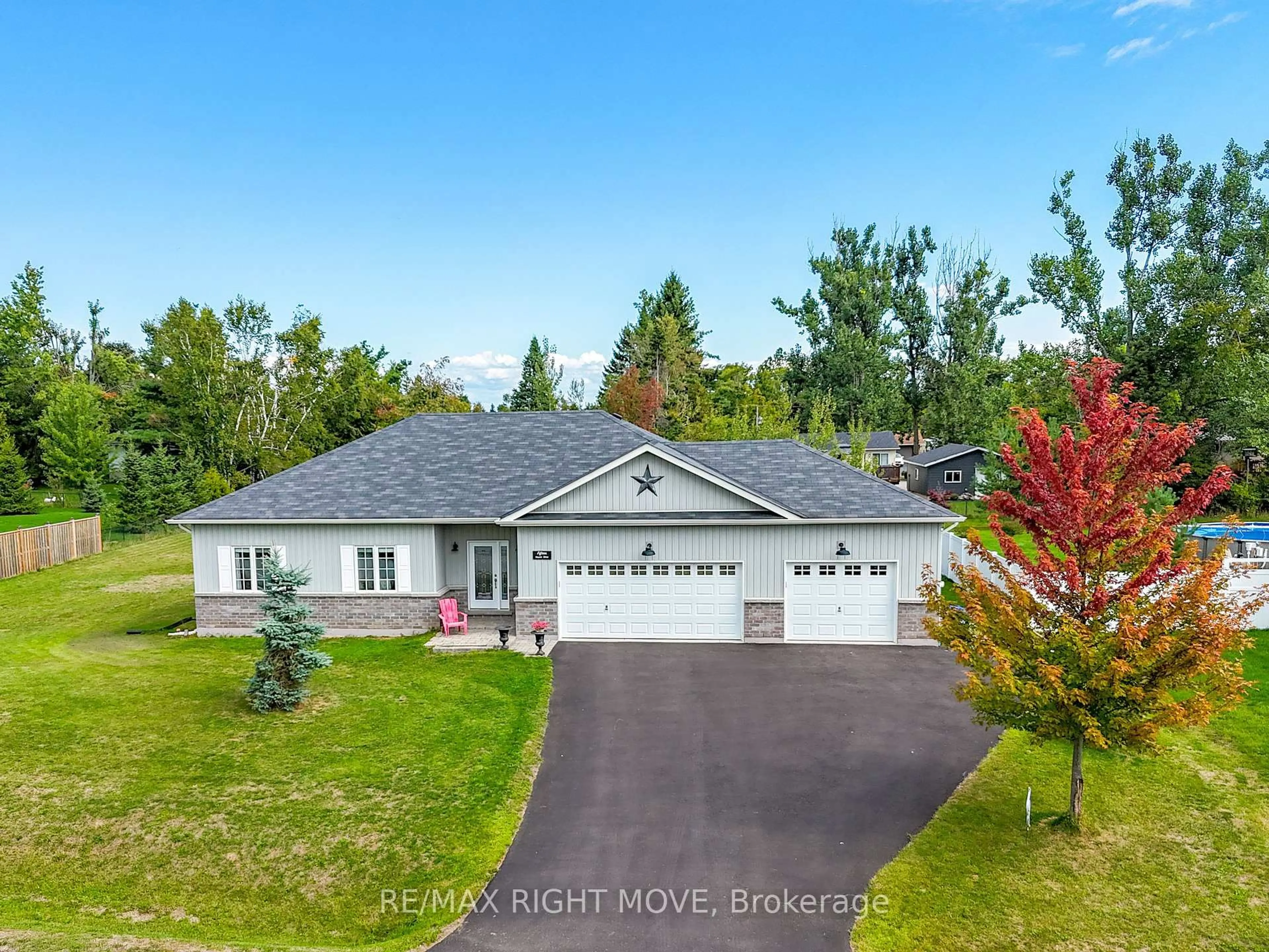 A pic from outside/outdoor area/front of a property/back of a property/a pic from drone, street for 15 Keyzer Dr, Oro-Medonte Ontario L3V 8N7