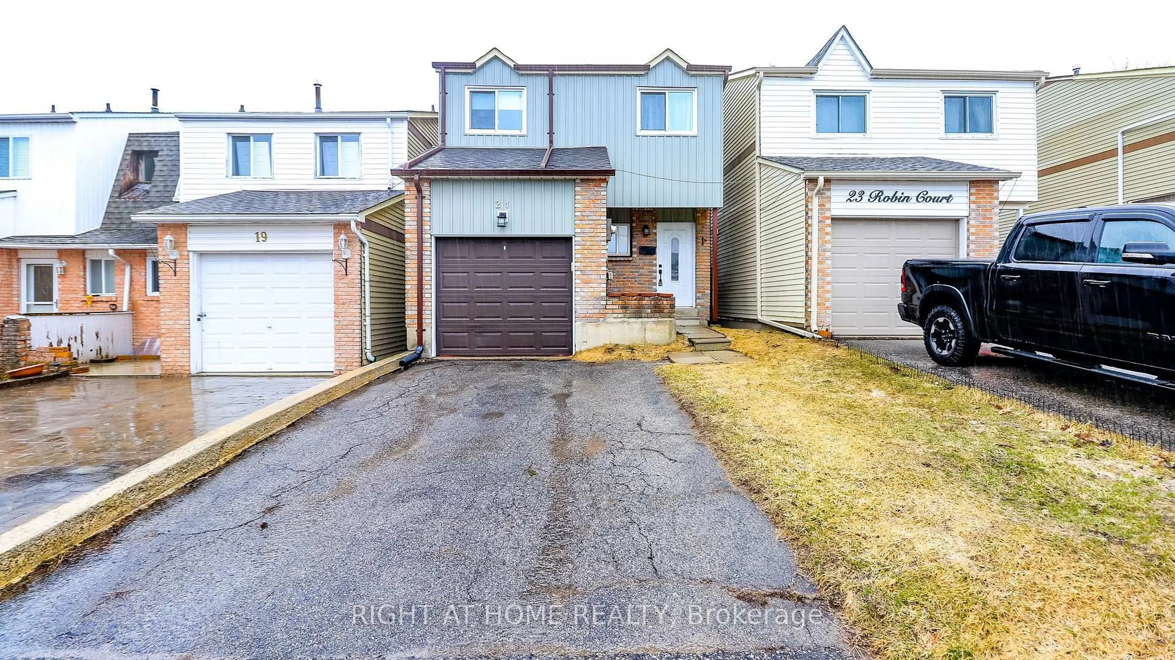 Unknown for 21 Robin Crt, Barrie Ontario L4M 5L9