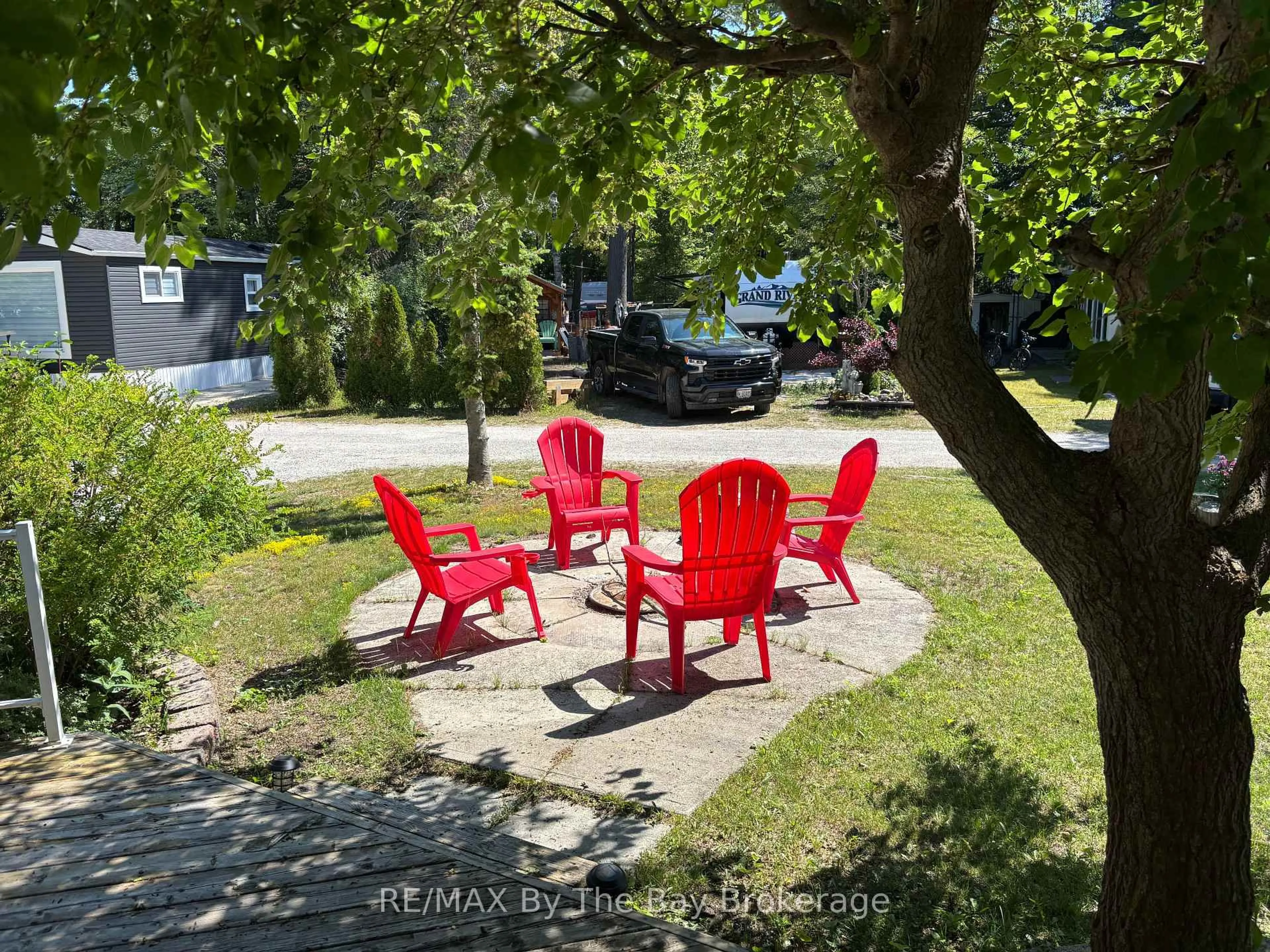 Patio, street for 85 THEME PARK Dr #173, Wasaga Beach Ontario L9Z 1X7
