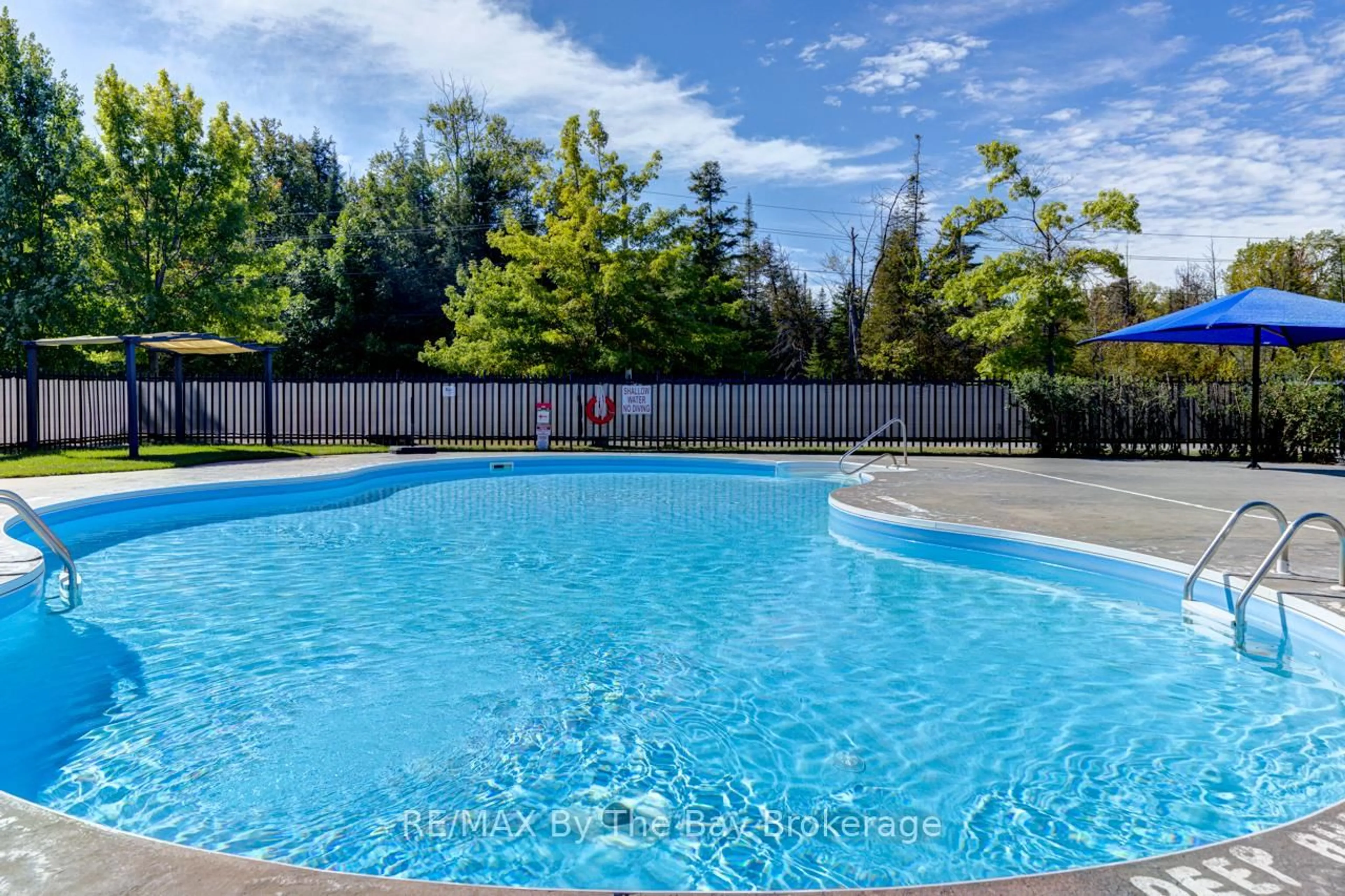 Pool for 85 Theme Park Dr #153, Wasaga Beach Ontario L9Z 1X7