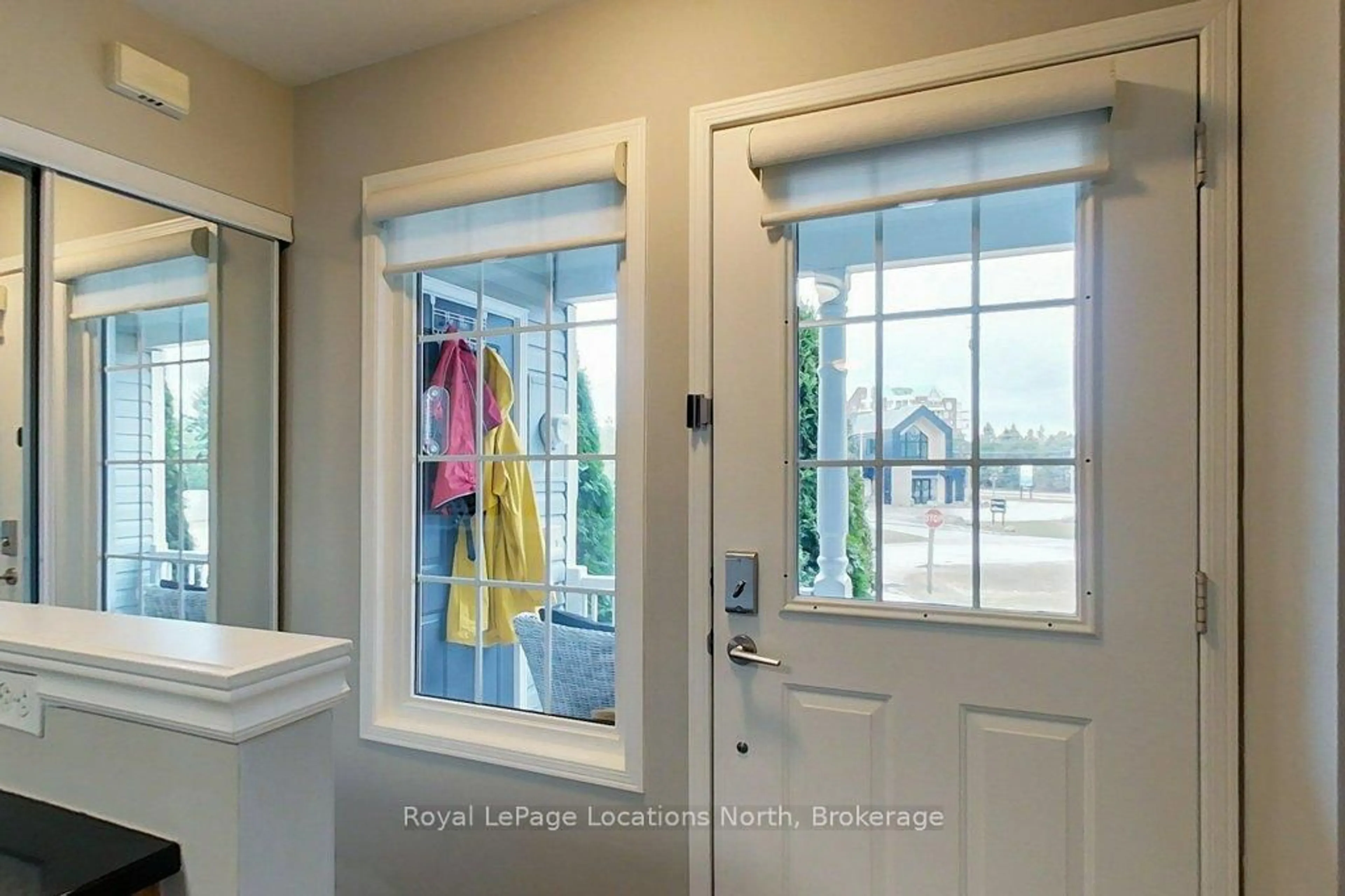 Indoor entryway for 2 ROYALTON Lane, Collingwood Ontario L9Y 5K4