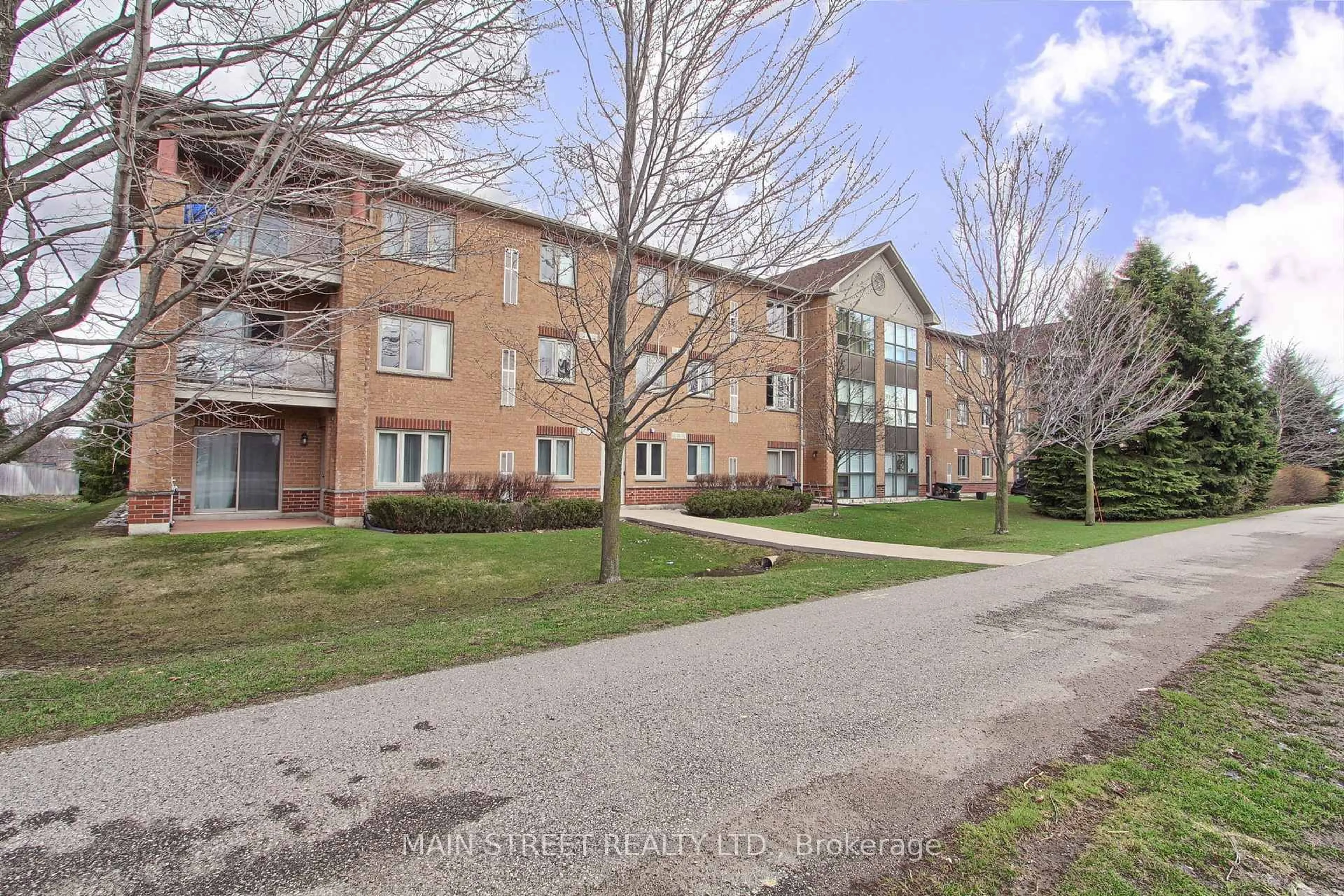 Unknown for 500 Mapleview Dr #305, Barrie Ontario L4N 6C3