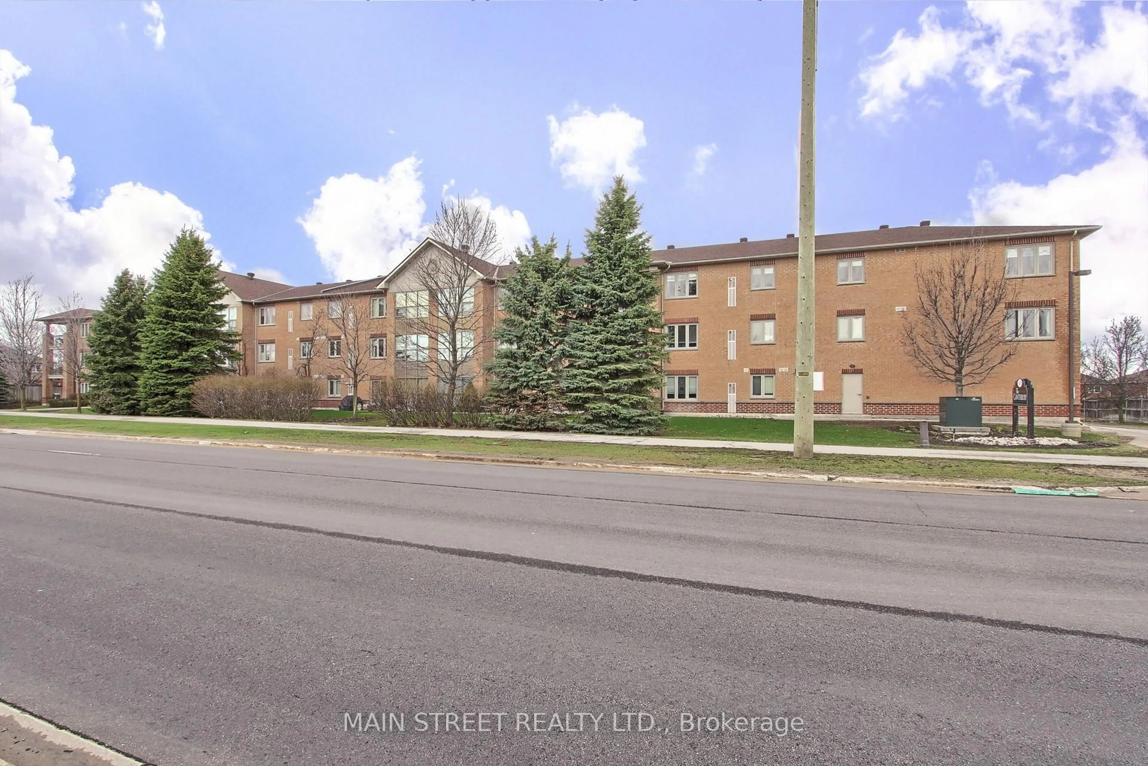 Unknown for 500 Mapleview Dr #305, Barrie Ontario L4N 6C3