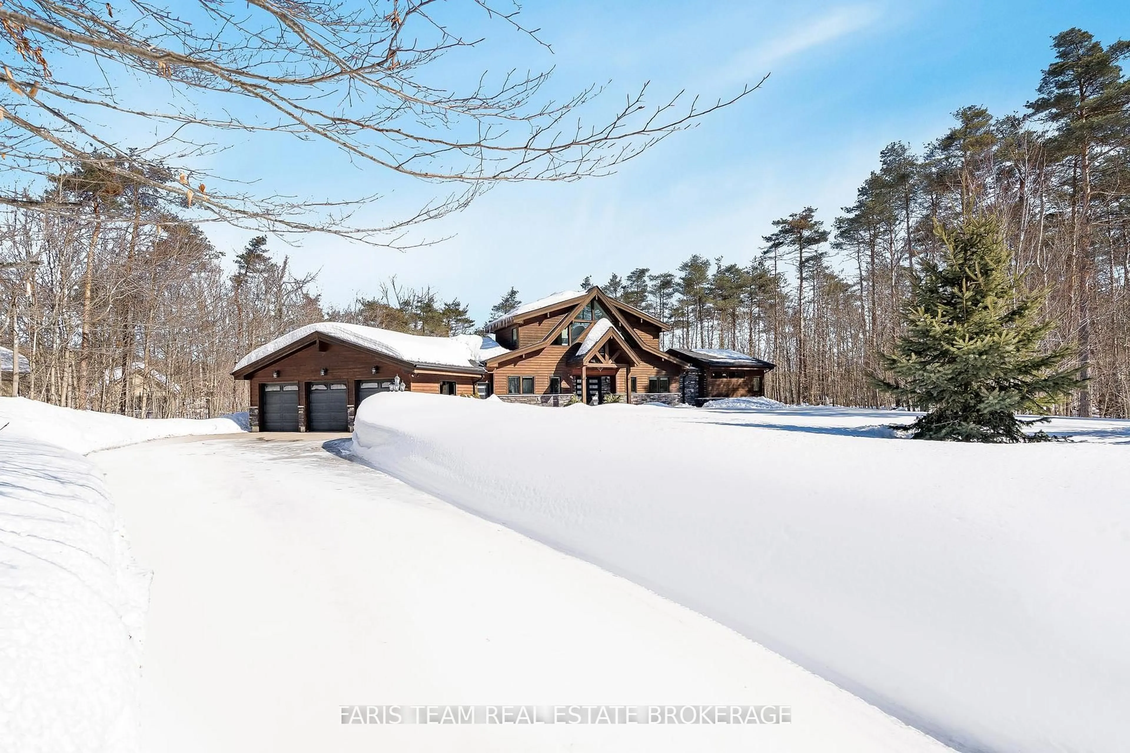 A pic from outside/outdoor area/front of a property/back of a property/a pic from drone, unknown for 22 Houben Cres, Oro-Medonte Ontario L0L 1T0