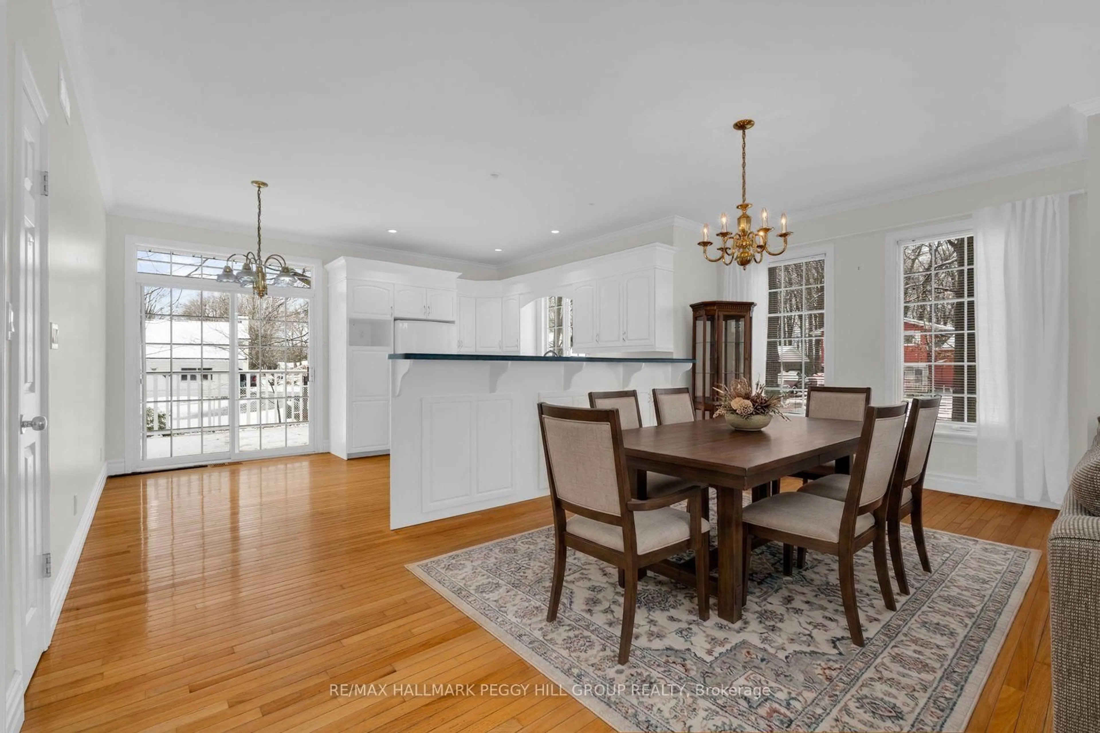 Dining room, unknown for 45 Brule St, Penetanguishene Ontario L9M 1H2