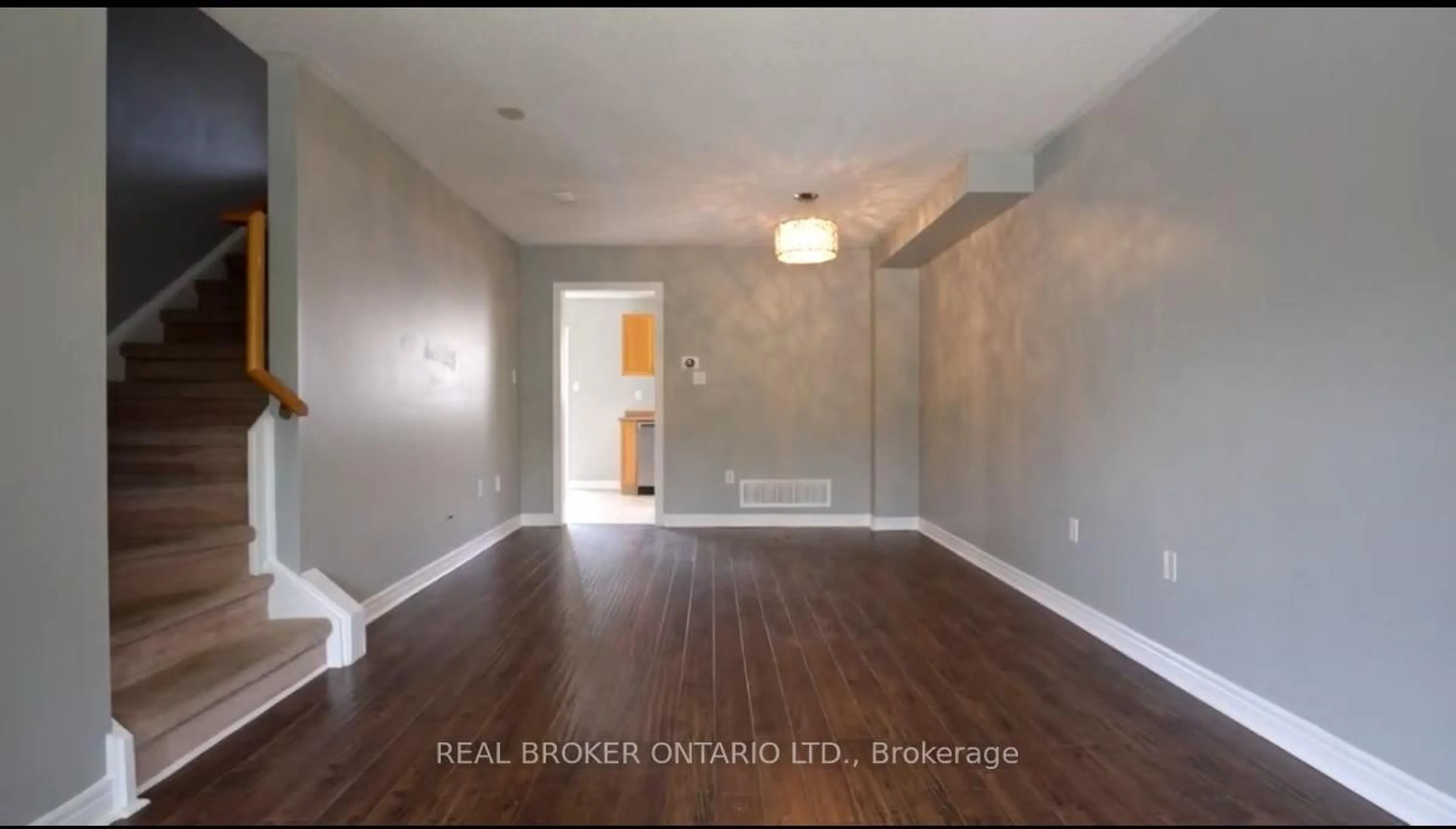 A pic of a room for 176 Thrushwood Dr, Barrie Ontario L4N 0Z1
