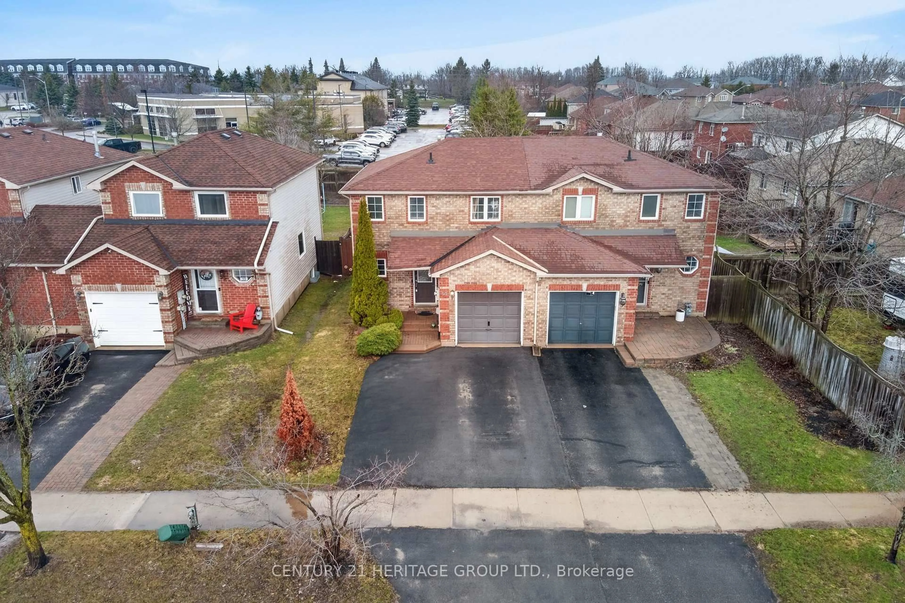 A pic from outside/outdoor area/front of a property/back of a property/a pic from drone, street for 53 Dunsmore Lane, Barrie Ontario L4M 6Z9