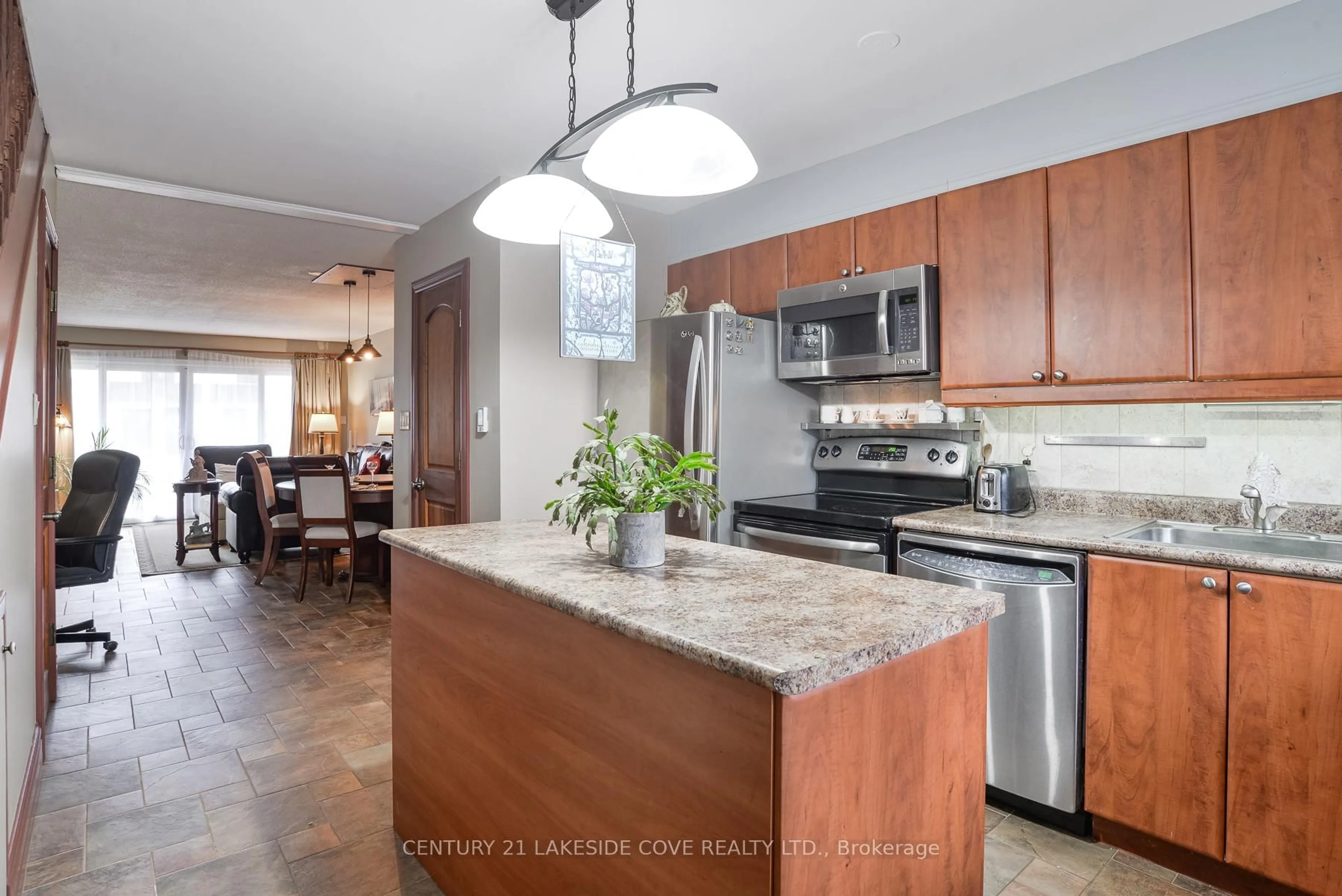 Open concept kitchen, unknown for 1 Paradise Blvd #Unit 29, Ramara Ontario L0K 1B0