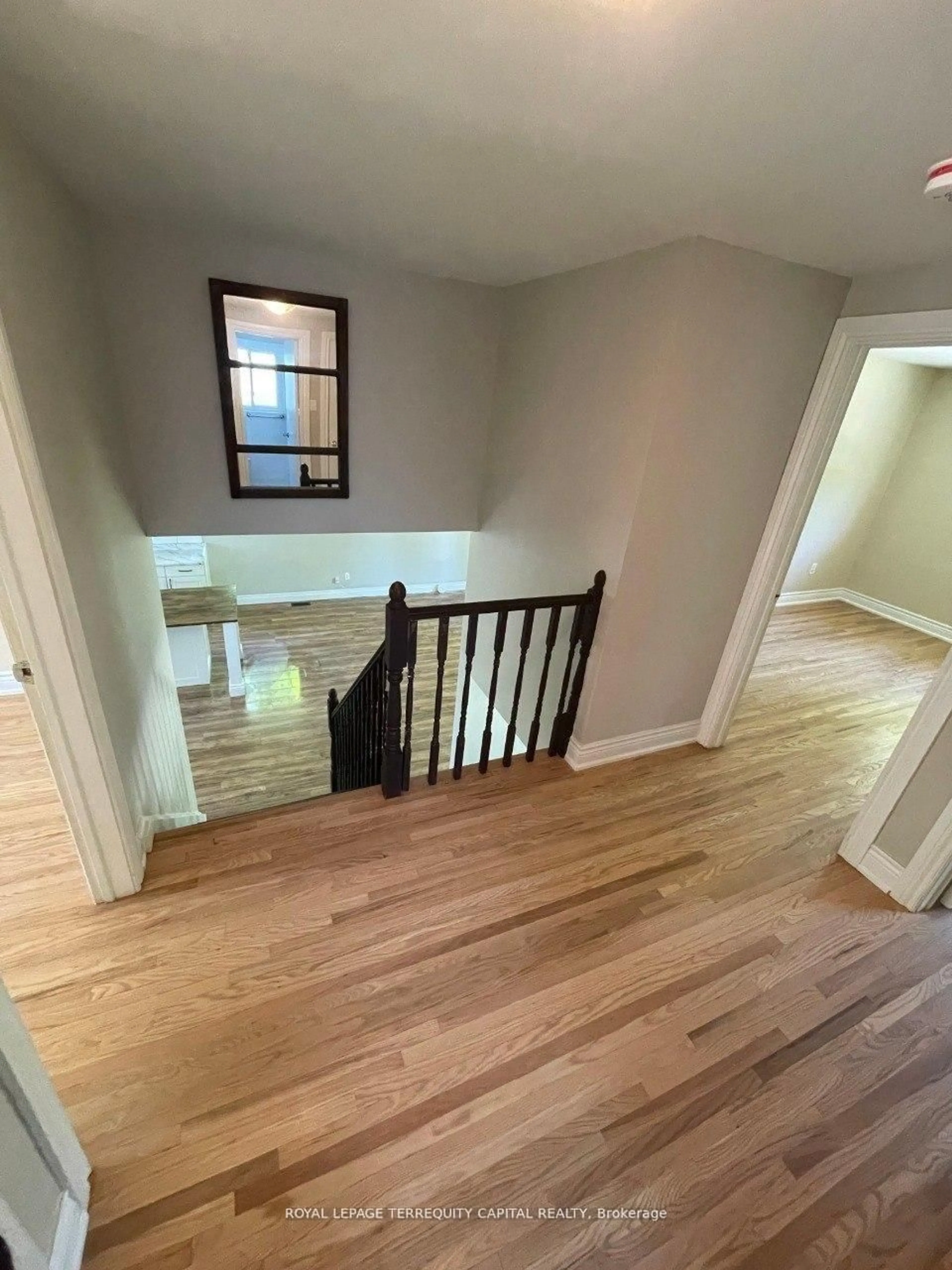 A pic of a room for 30 Thorncrest Rd, Barrie Ontario L4N 3P9