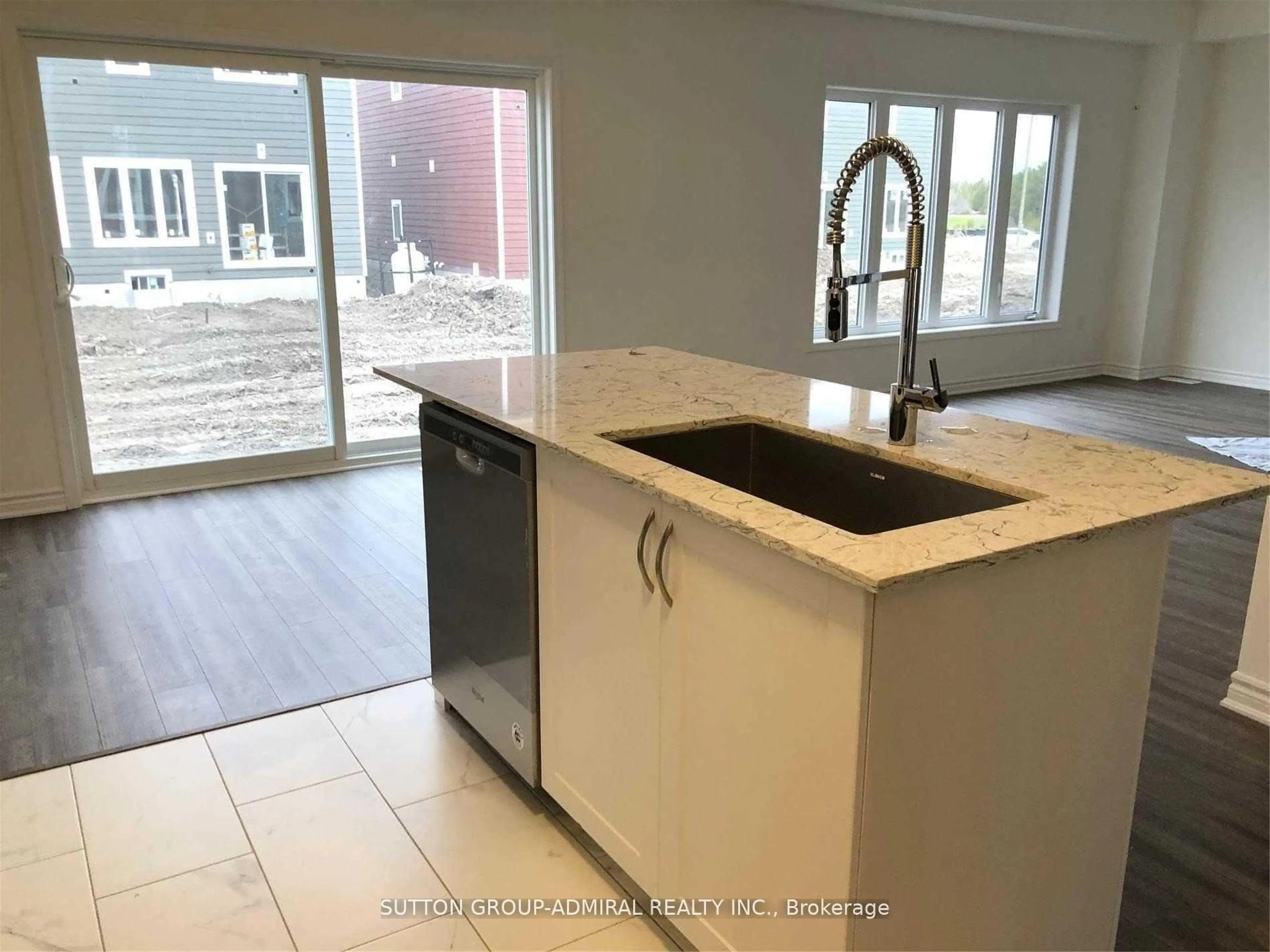 Open concept kitchen, ceramic/tile floor for 12 Bobolink Dr, Wasaga Beach Ontario L9Z 0J2