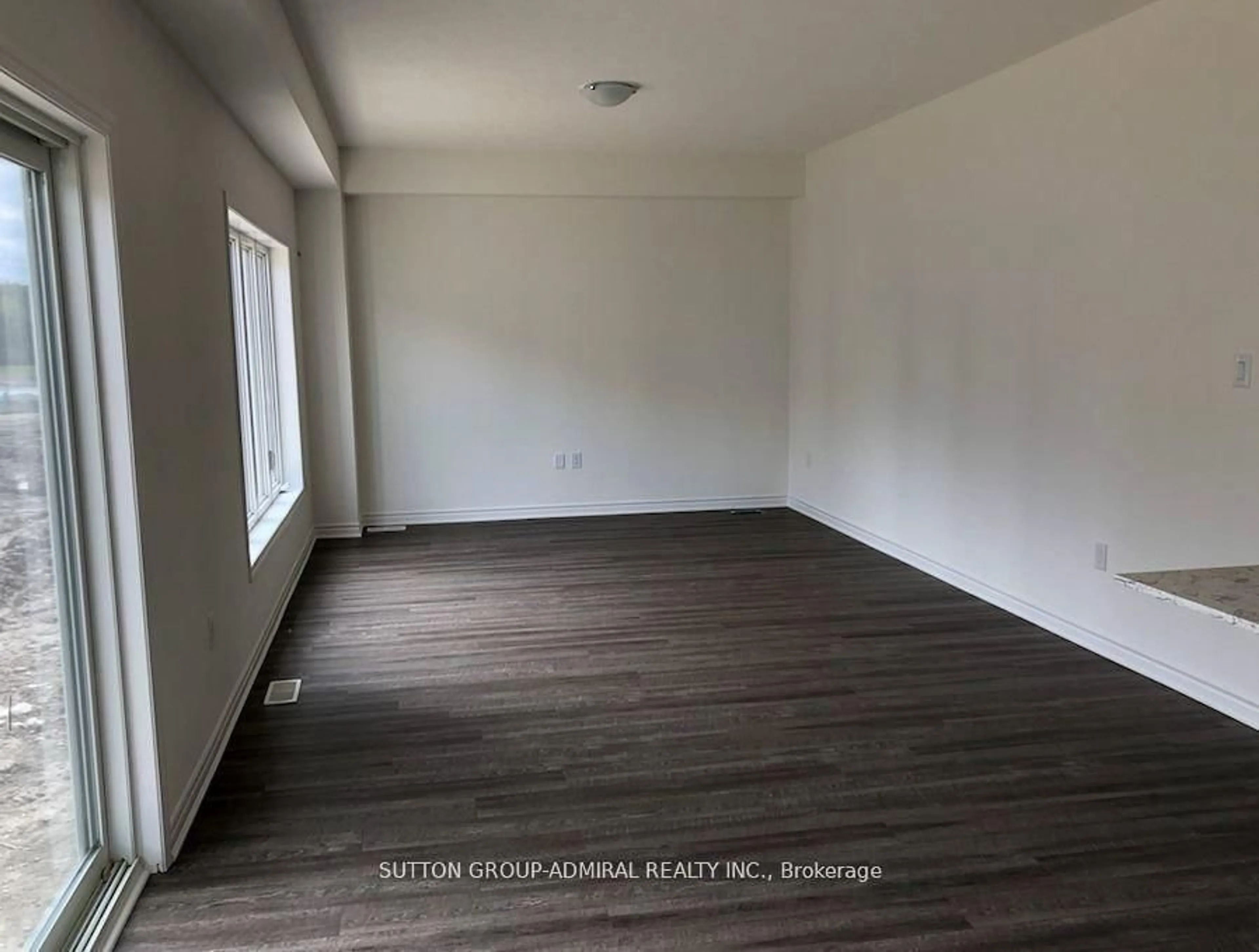 A pic of a room for 12 Bobolink Dr, Wasaga Beach Ontario L9Z 0J2