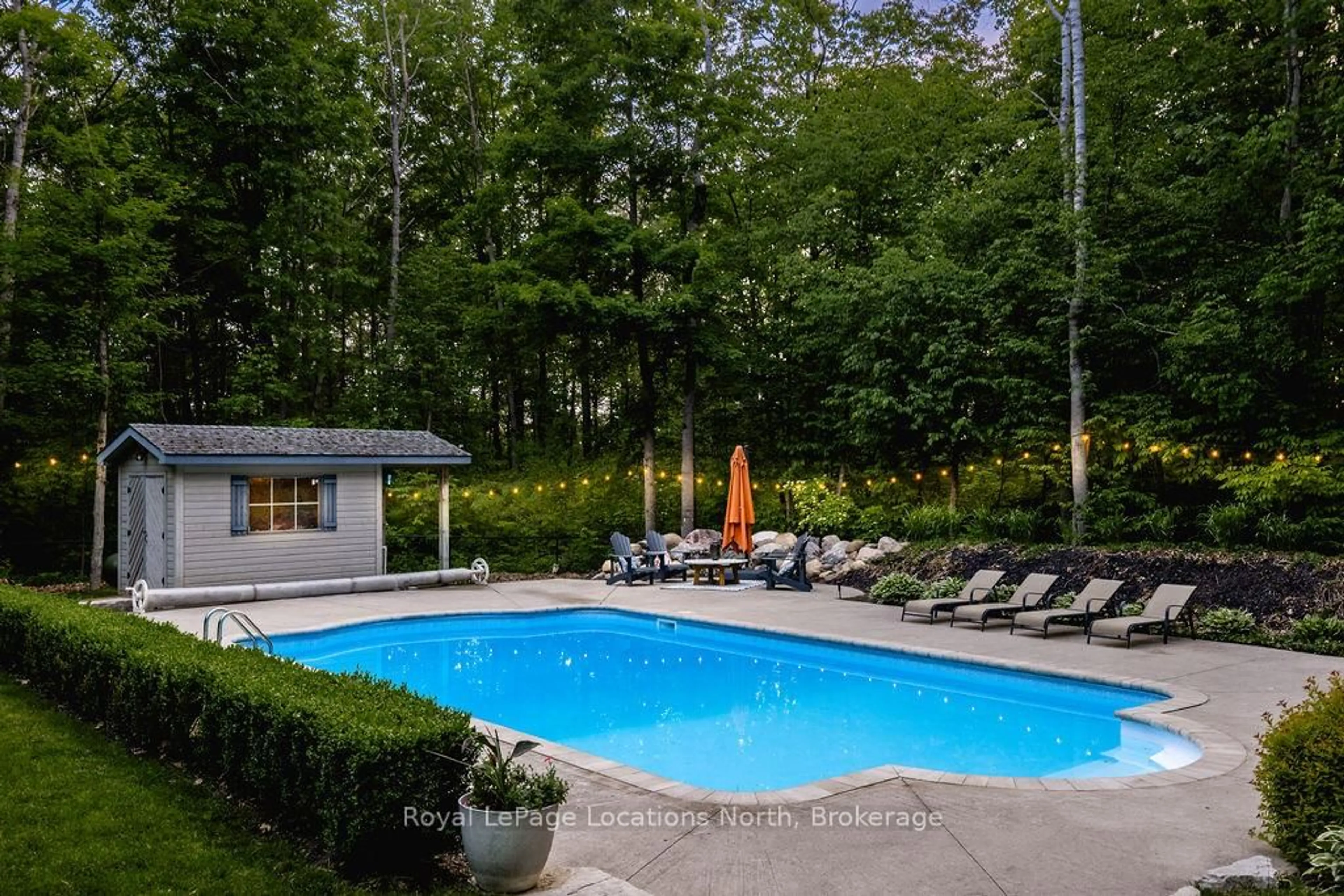 Pool for 18 Mills Circ, Springwater Ontario L0L 1X0