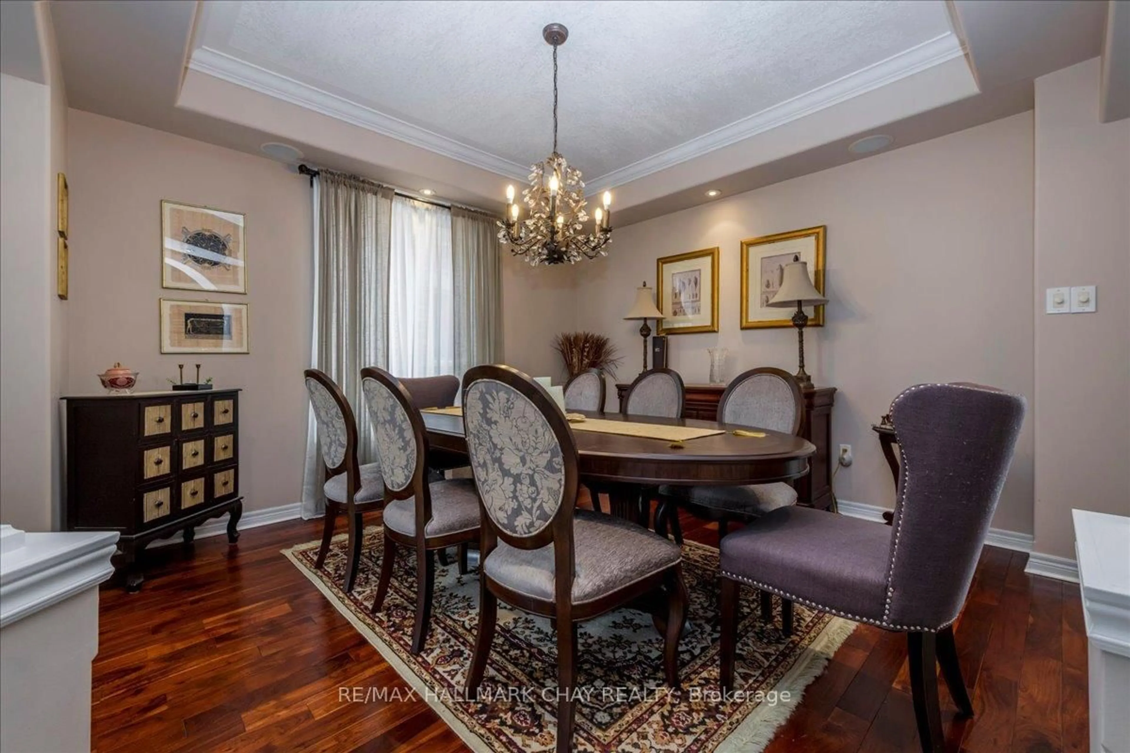 Dining room, wood/laminate floor for 30 Birkhall Pl, Barrie Ontario L4N 0K6