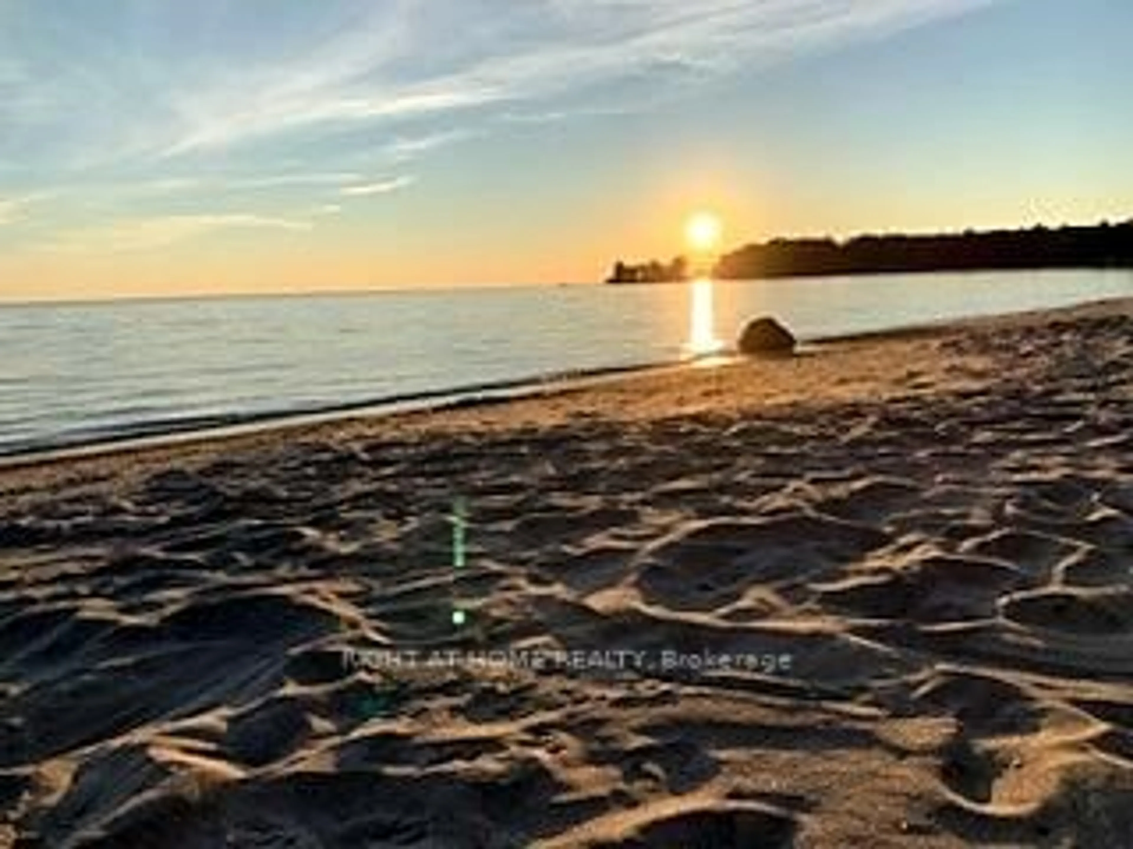 Blurry image for 45 Heda Dr, Tiny Ontario L9M 0B3