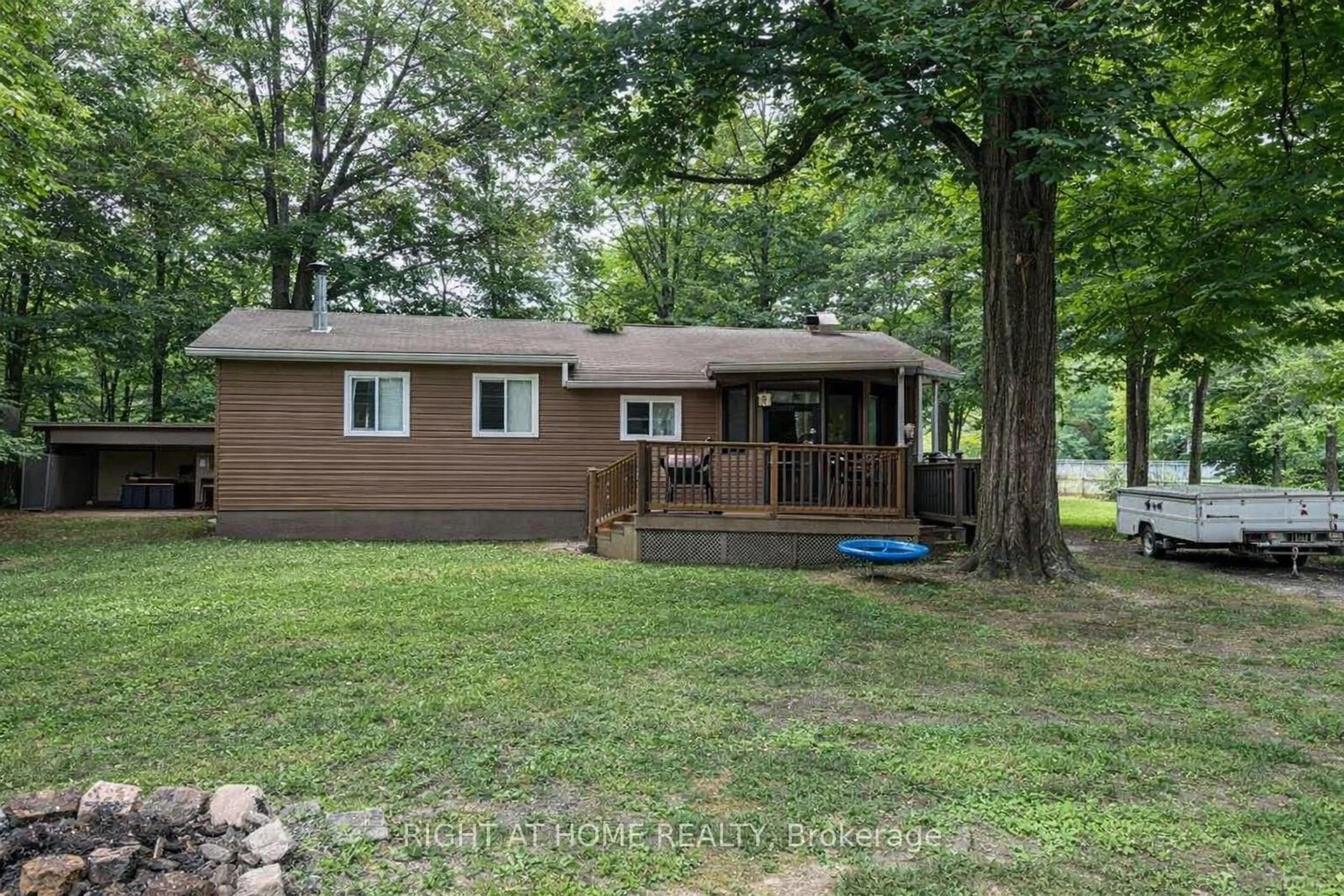 Home with vinyl exterior material, unknown for 45 Heda Dr, Tiny Ontario L9M 0B3