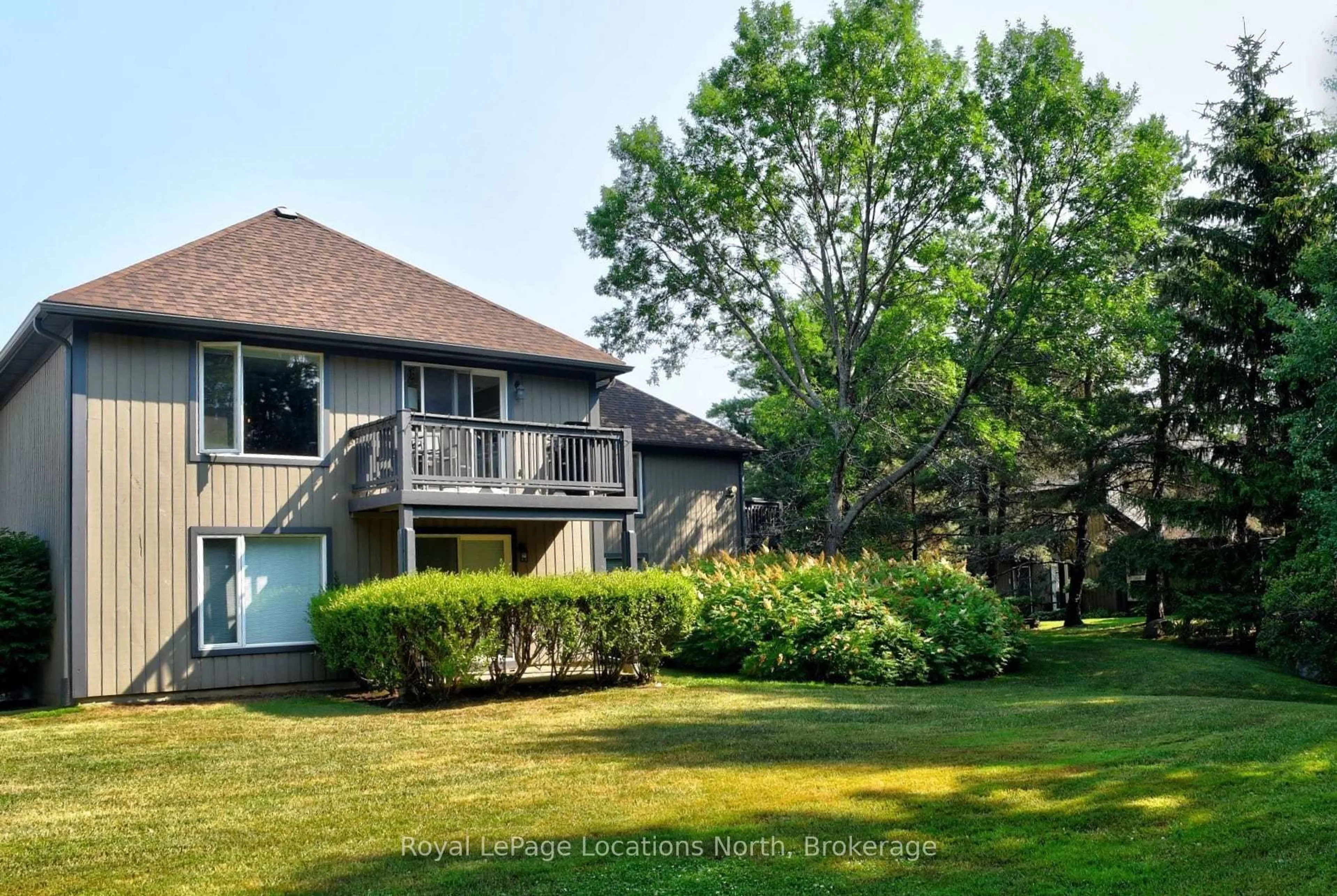 A pic from outside/outdoor area/front of a property/back of a property/a pic from drone, water/lake/river/ocean view for 330 Mariners Way, Collingwood Ontario L9Y 5C7