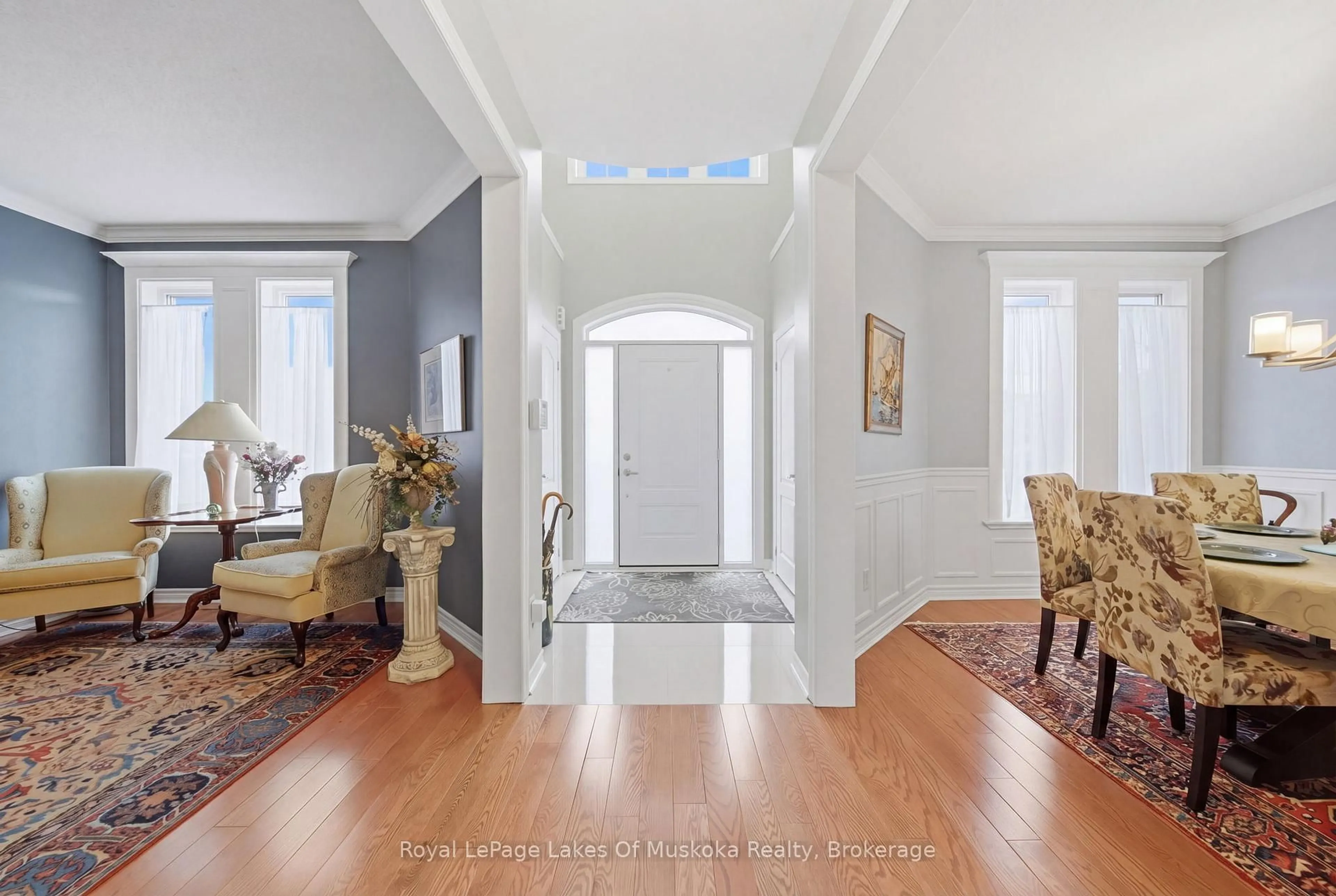 Indoor entryway for 76 Succession Cres, Barrie Ontario L4M 7G5