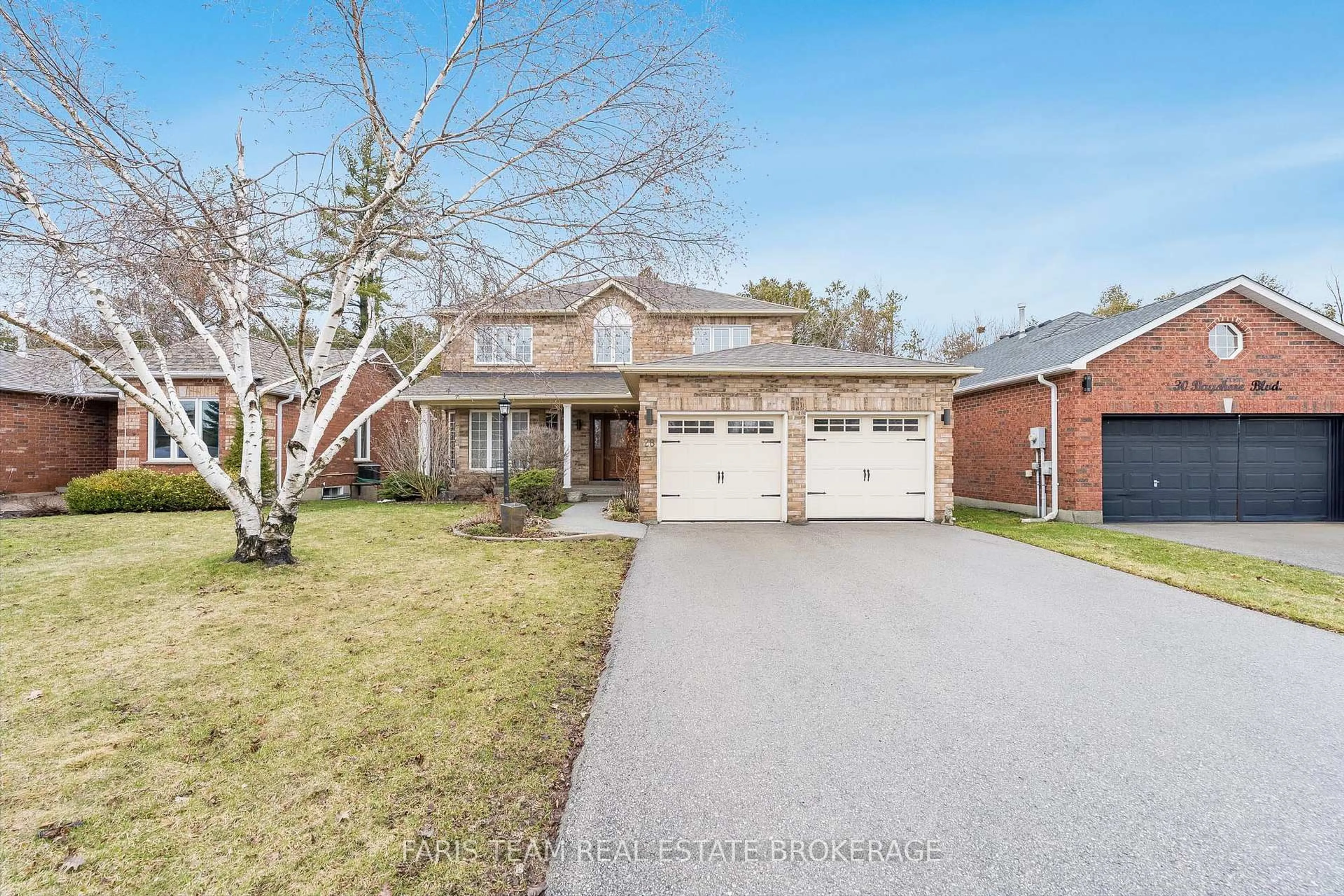 Home with brick exterior material, street for 28 Bayshore Blvd, Barrie Ontario L4N 9R5