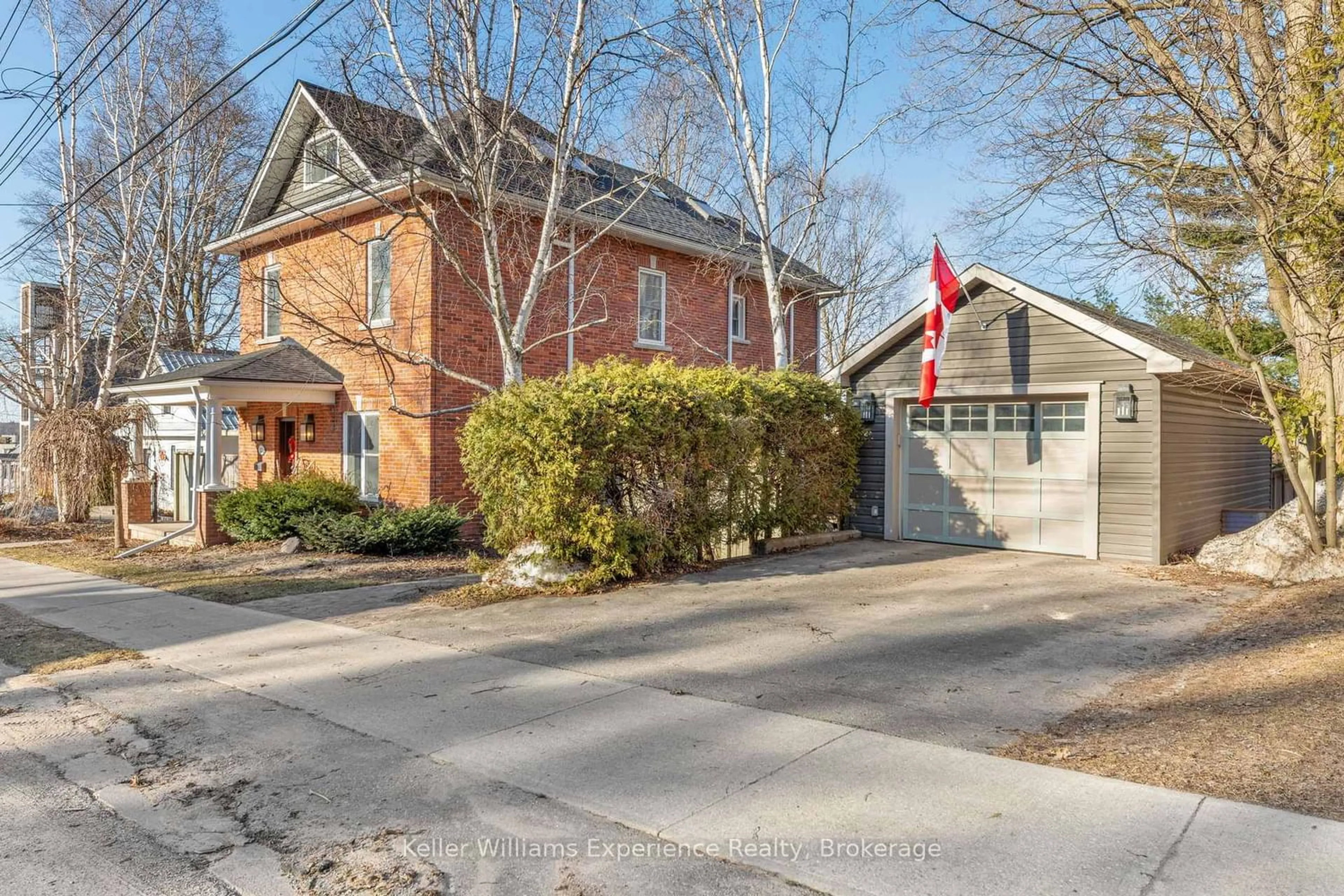 Unknown for 325 Third St, Midland Ontario L4R 3S6