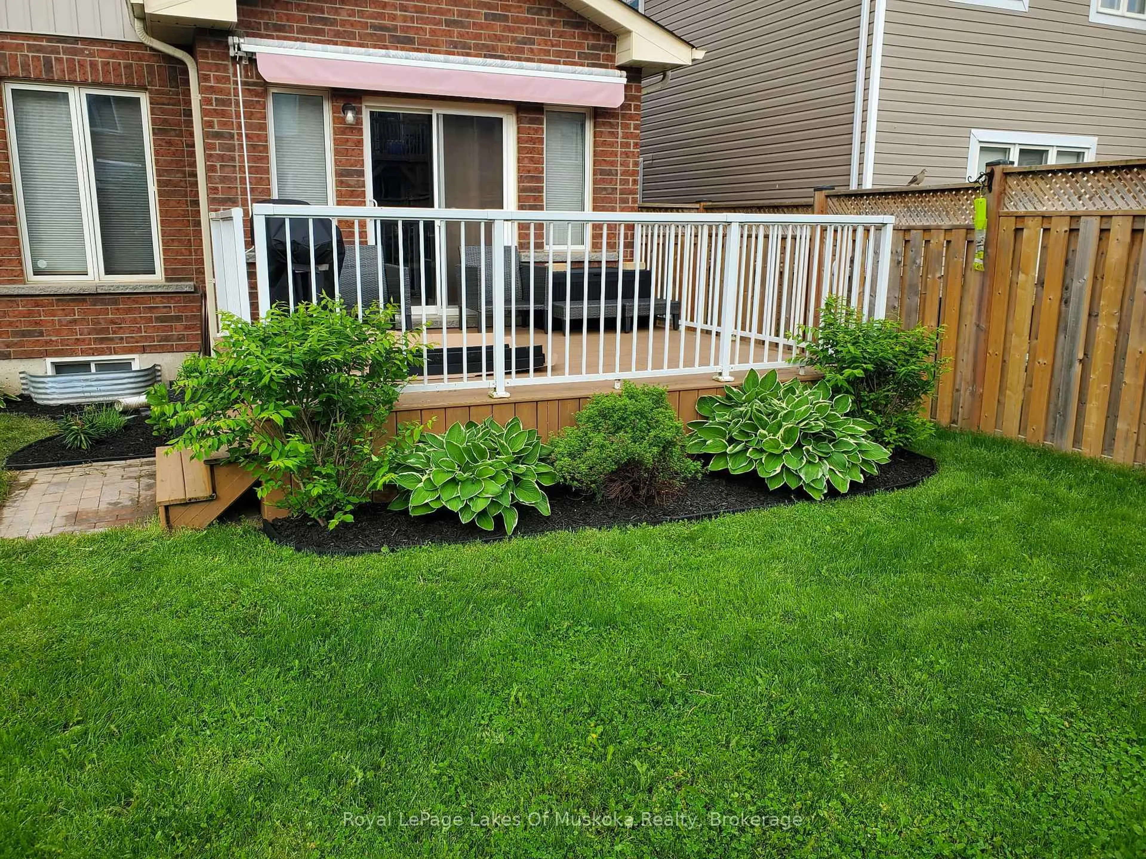 Patio, street for 3038 EMPEROR Dr, Orillia Ontario L3V 0A4