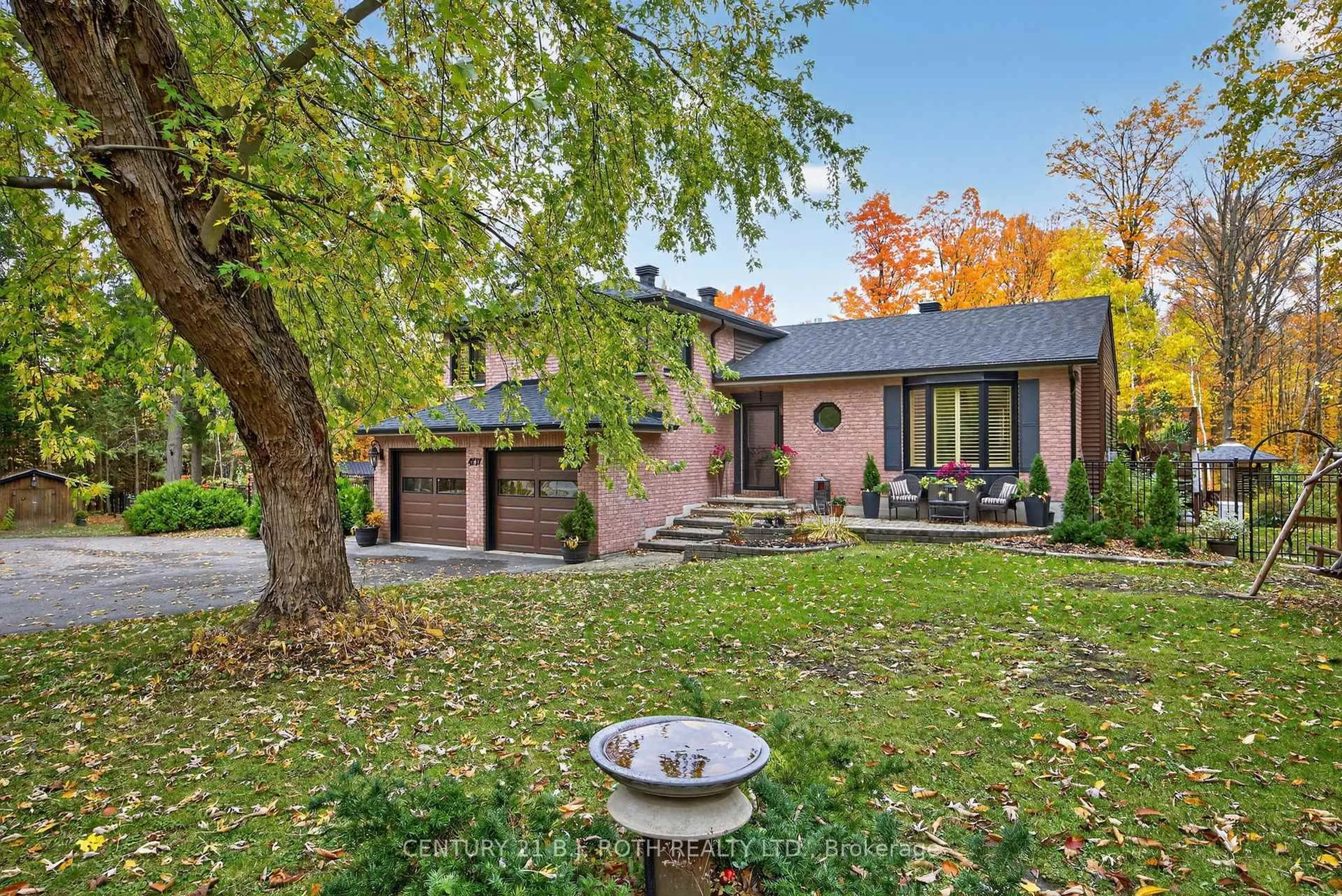 Home with brick exterior material, street for 4737 12 Line, Oro-Medonte Ontario L0K 1E0