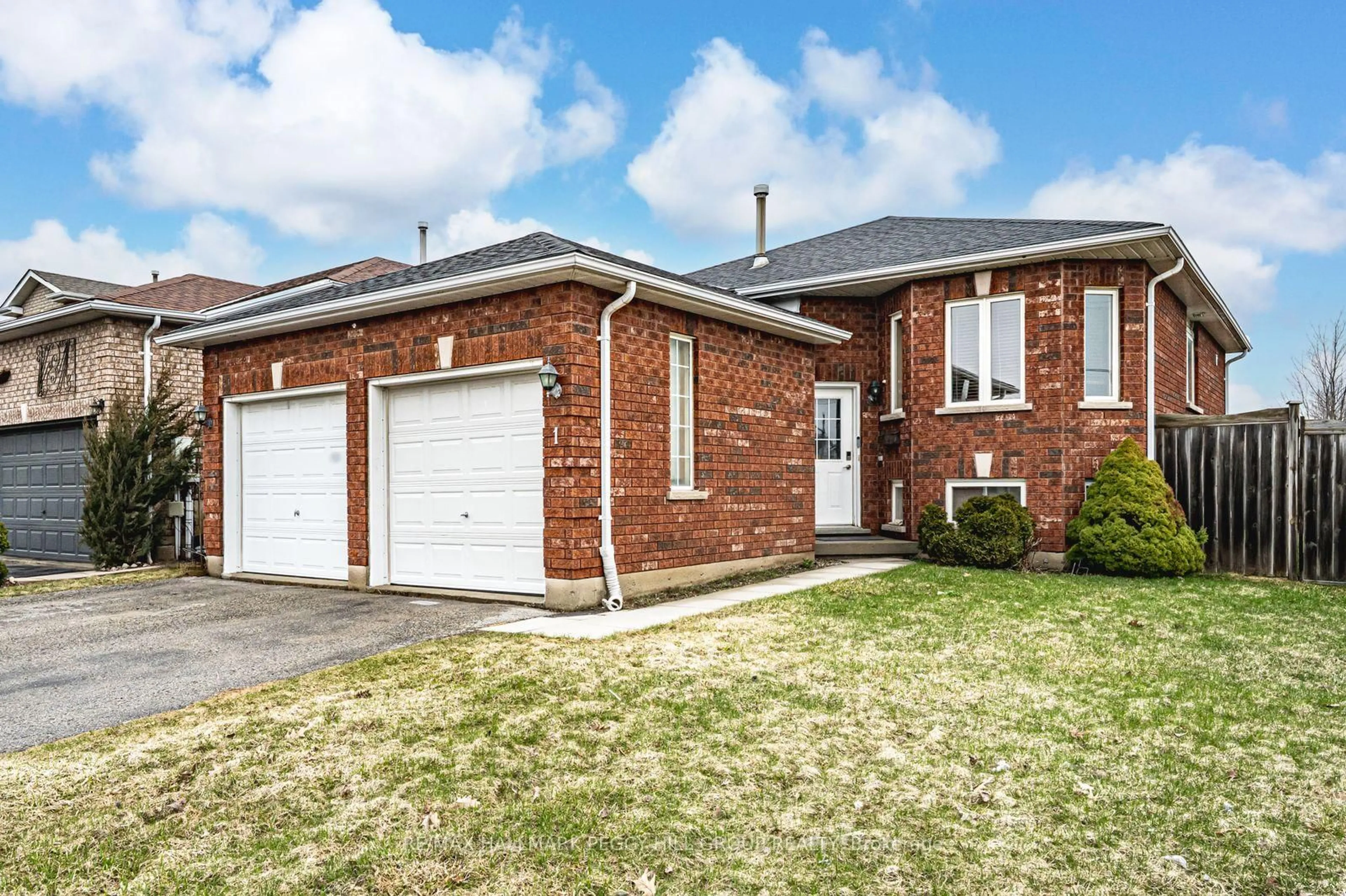 Home with brick exterior material, street for 1 Michael Cres, Barrie Ontario L4M 6Y9