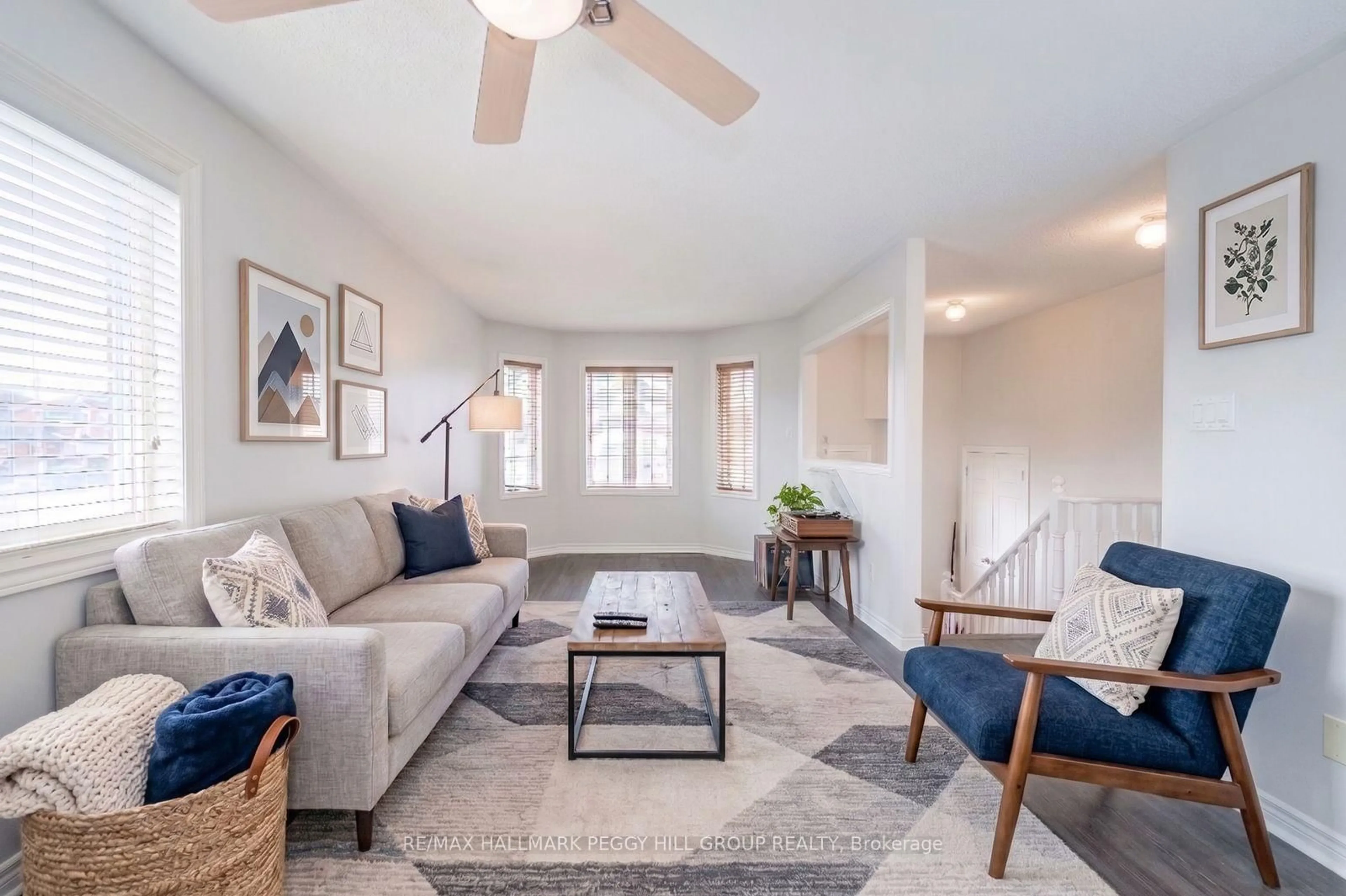 Living room with furniture, unknown for 1 Michael Cres, Barrie Ontario L4M 6Y9