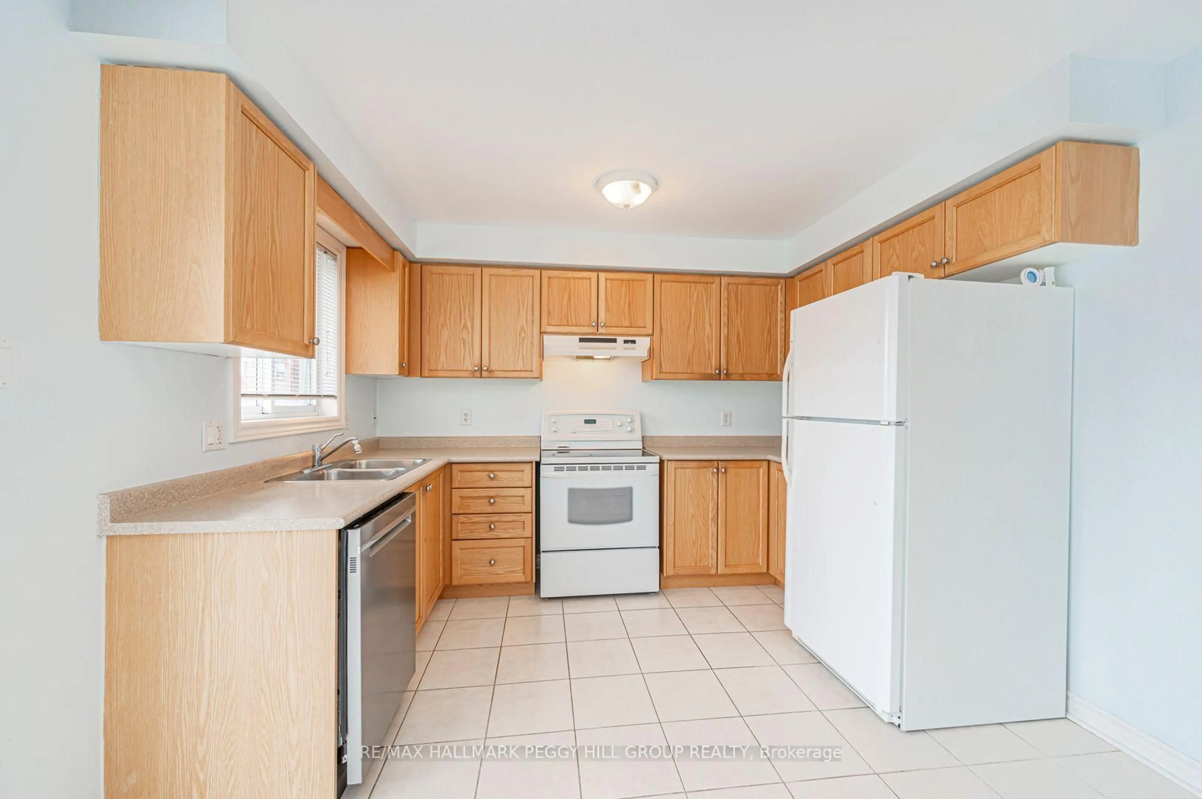Standard kitchen, unknown for 1 Michael Cres, Barrie Ontario L4M 6Y9