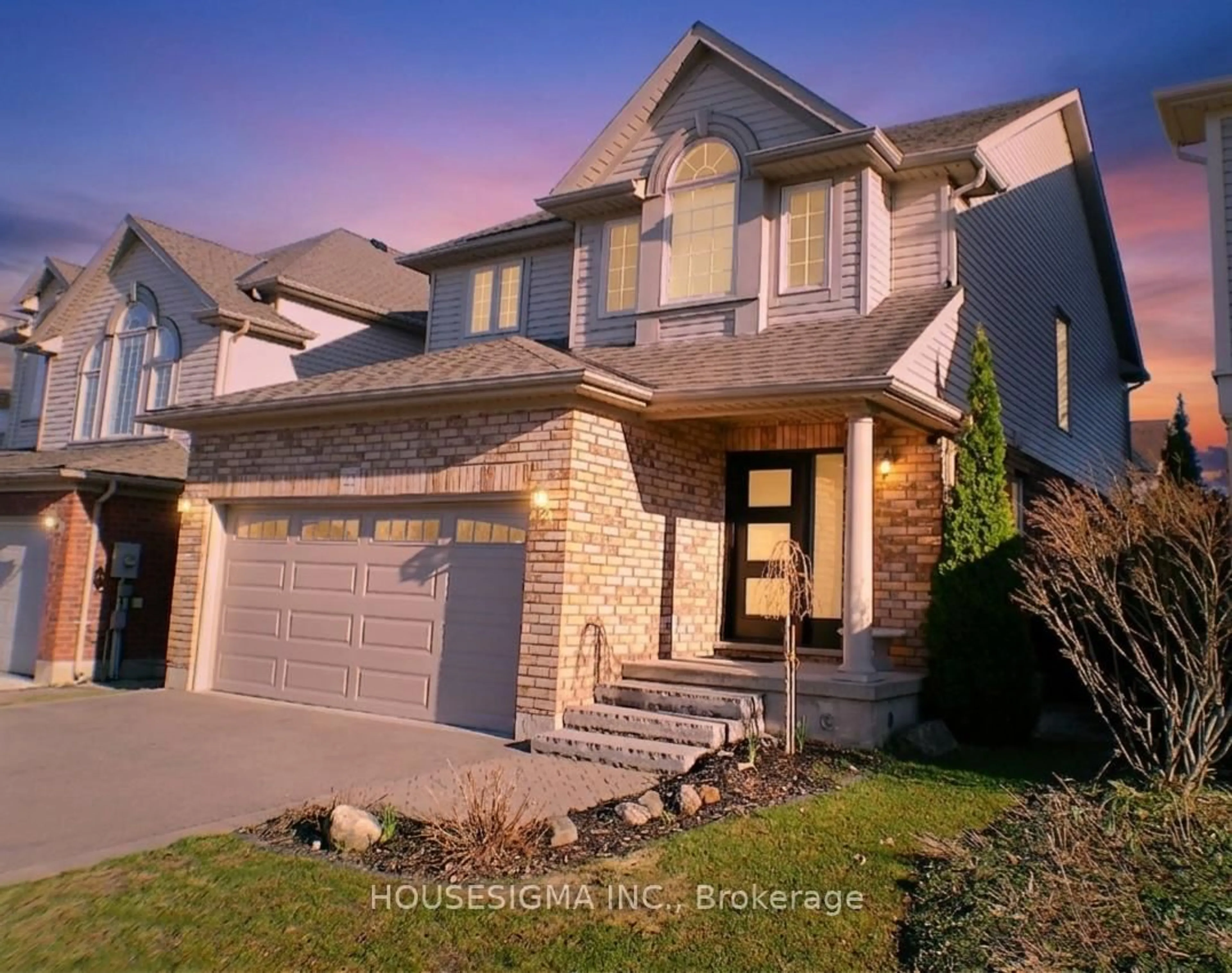 Home with brick exterior material, street for 22 Highlands Cres, Collingwood Ontario L9Y 5H3
