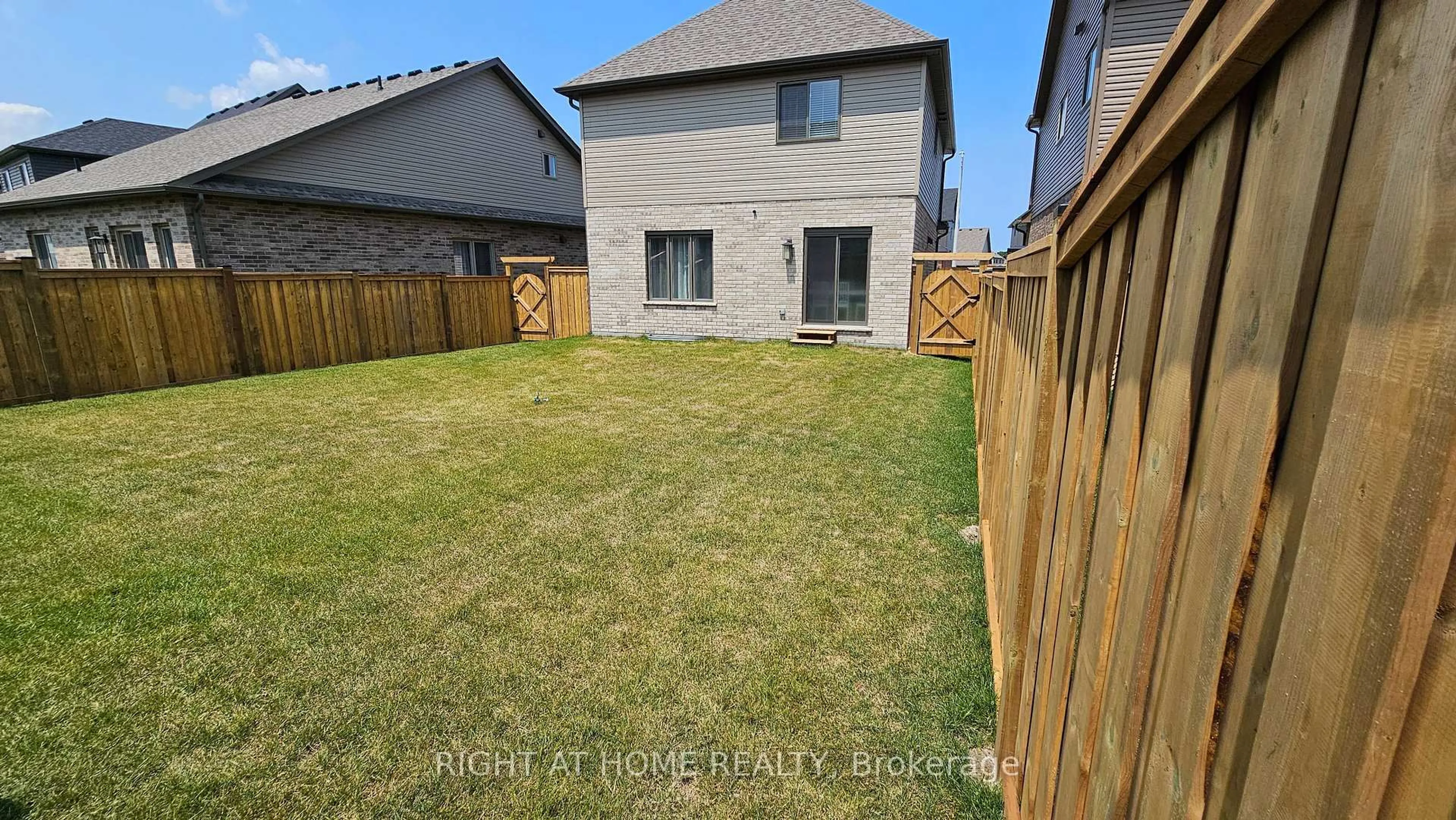 A pic from outside/outdoor area/front of a property/back of a property/a pic from drone, street for 12 Mitchell Ave, Collingwood Ontario L9Y 5M3