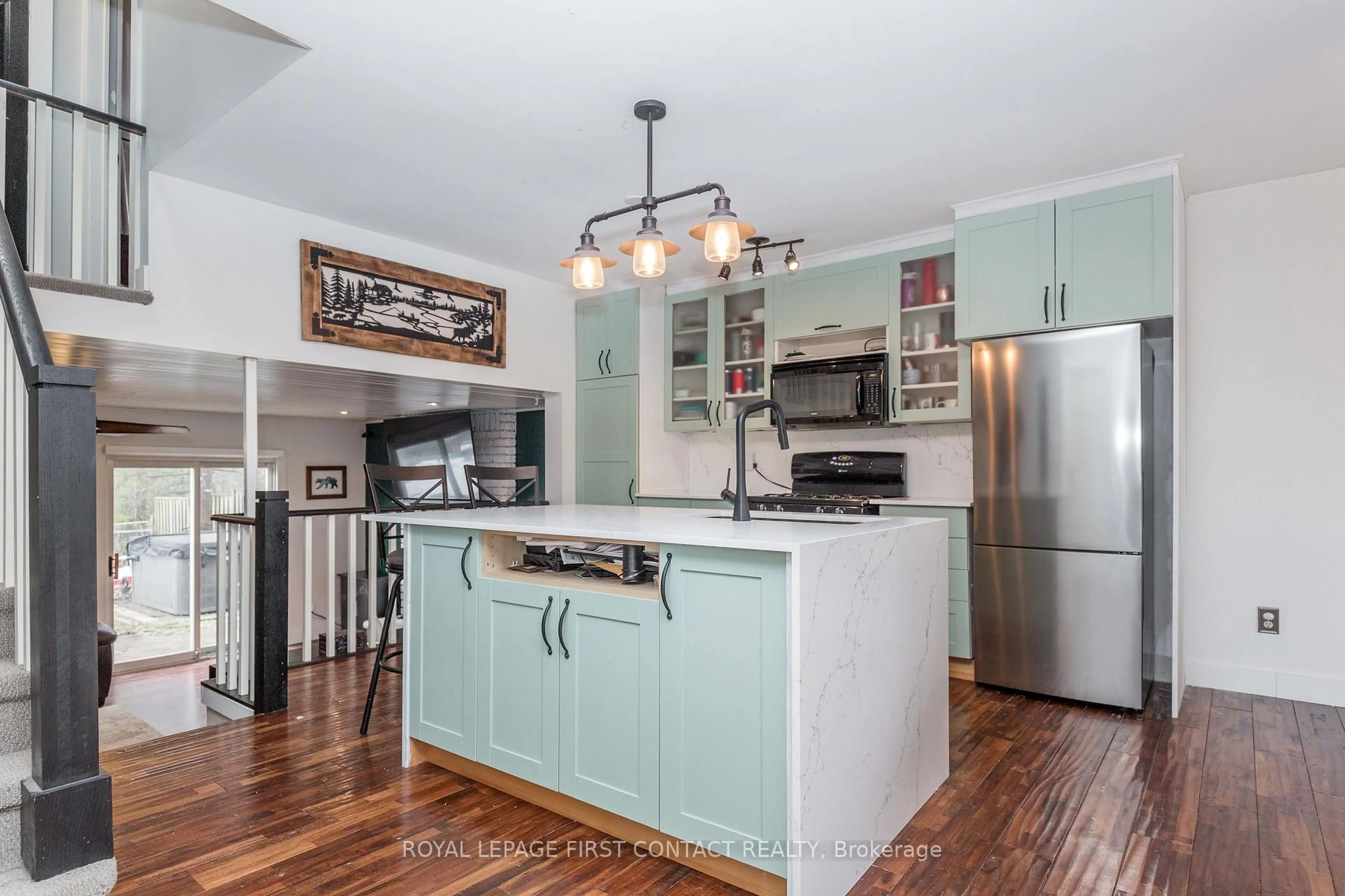 Open concept kitchen, unknown for 243 LITTLE Ave, Barrie Ontario L4N 6L3