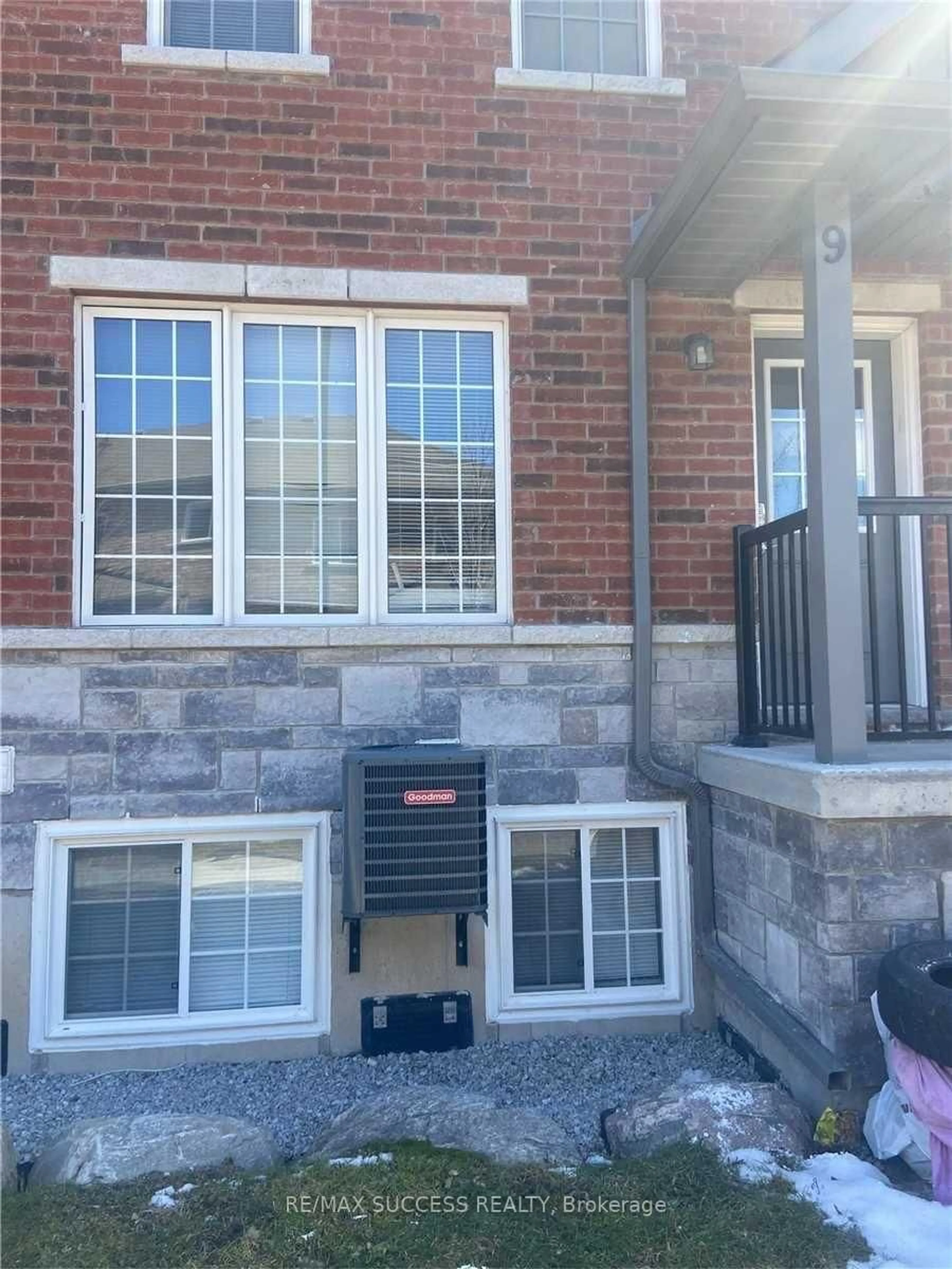 Home with brick exterior material, street for 246 Penetanguishene Rd #9, Barrie Ontario L4M 7C2