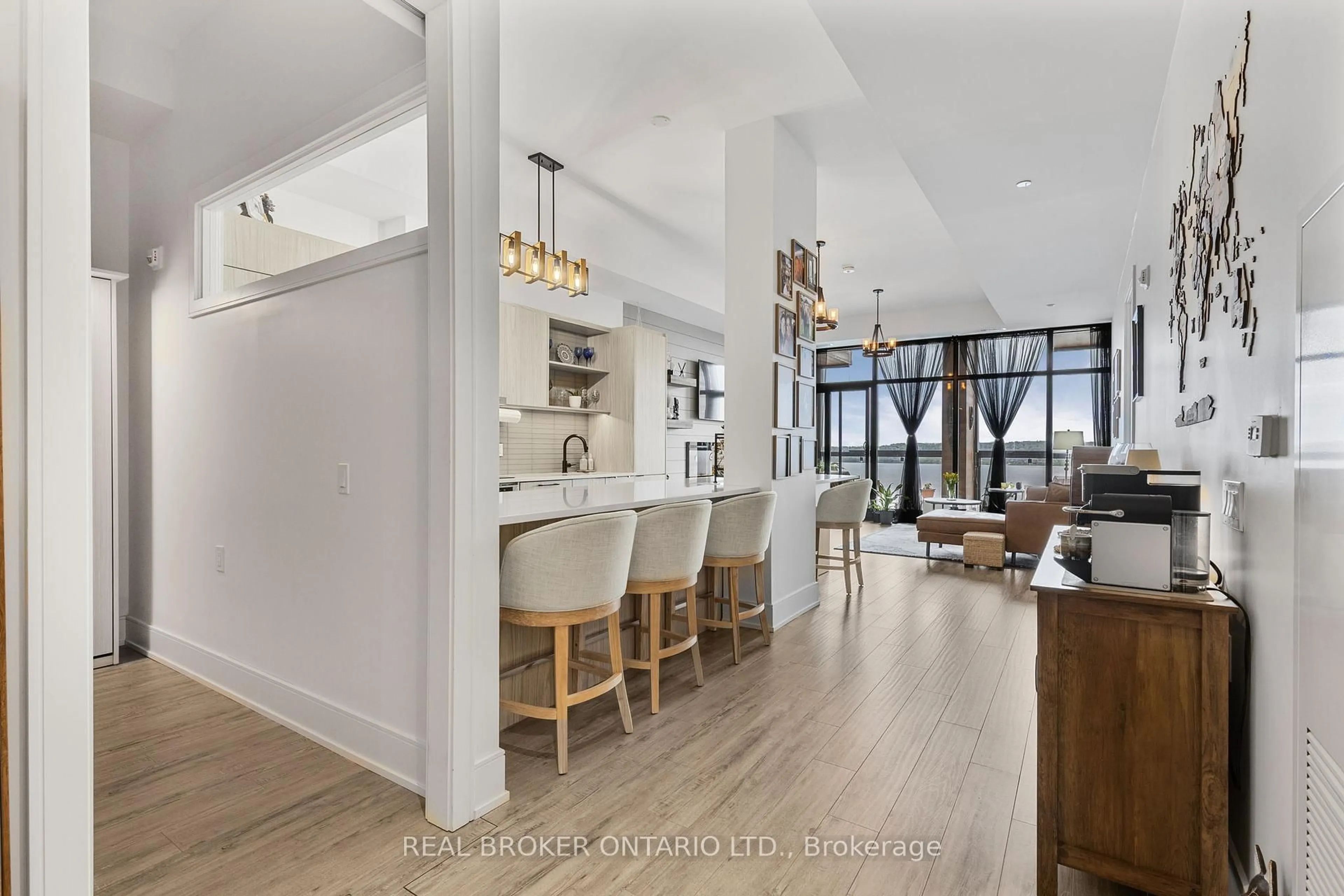 Open concept kitchen, unknown for 185 Dunlop St #PH 3, Barrie Ontario L4M 0L7