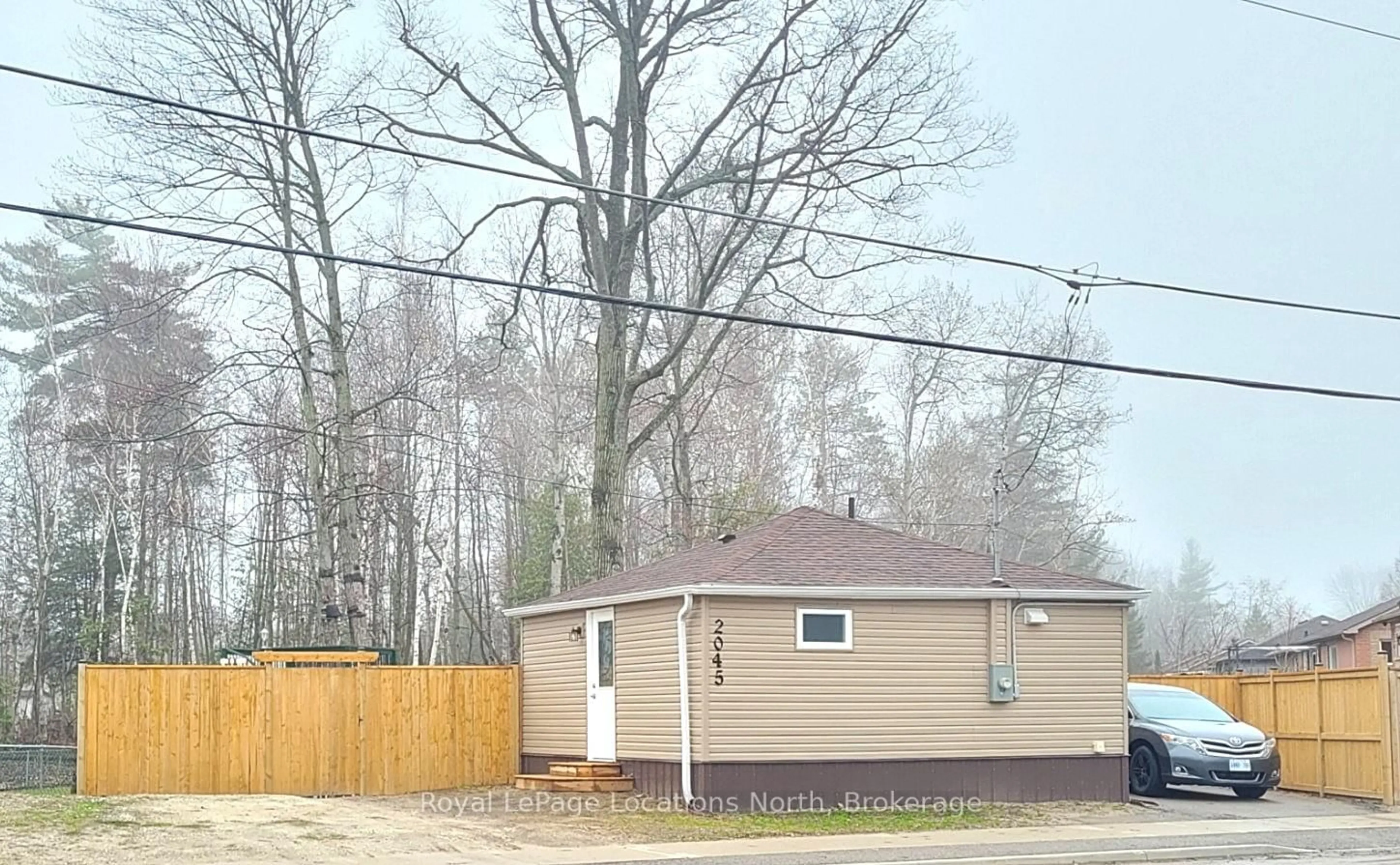 Shed for 2045 River Rd, Wasaga Beach Ontario L9Z 2W1